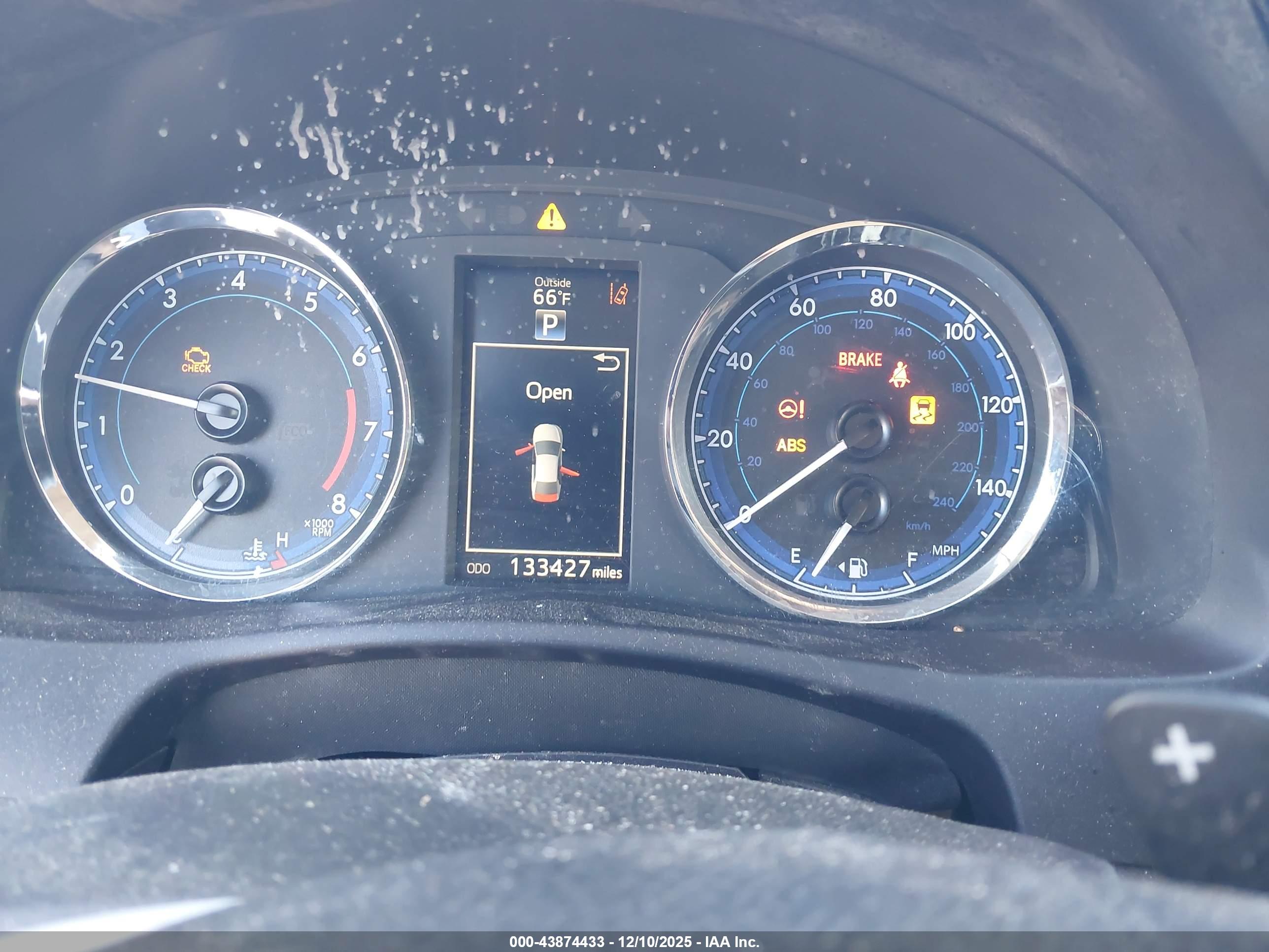 TOYOTA COROLLA image 7