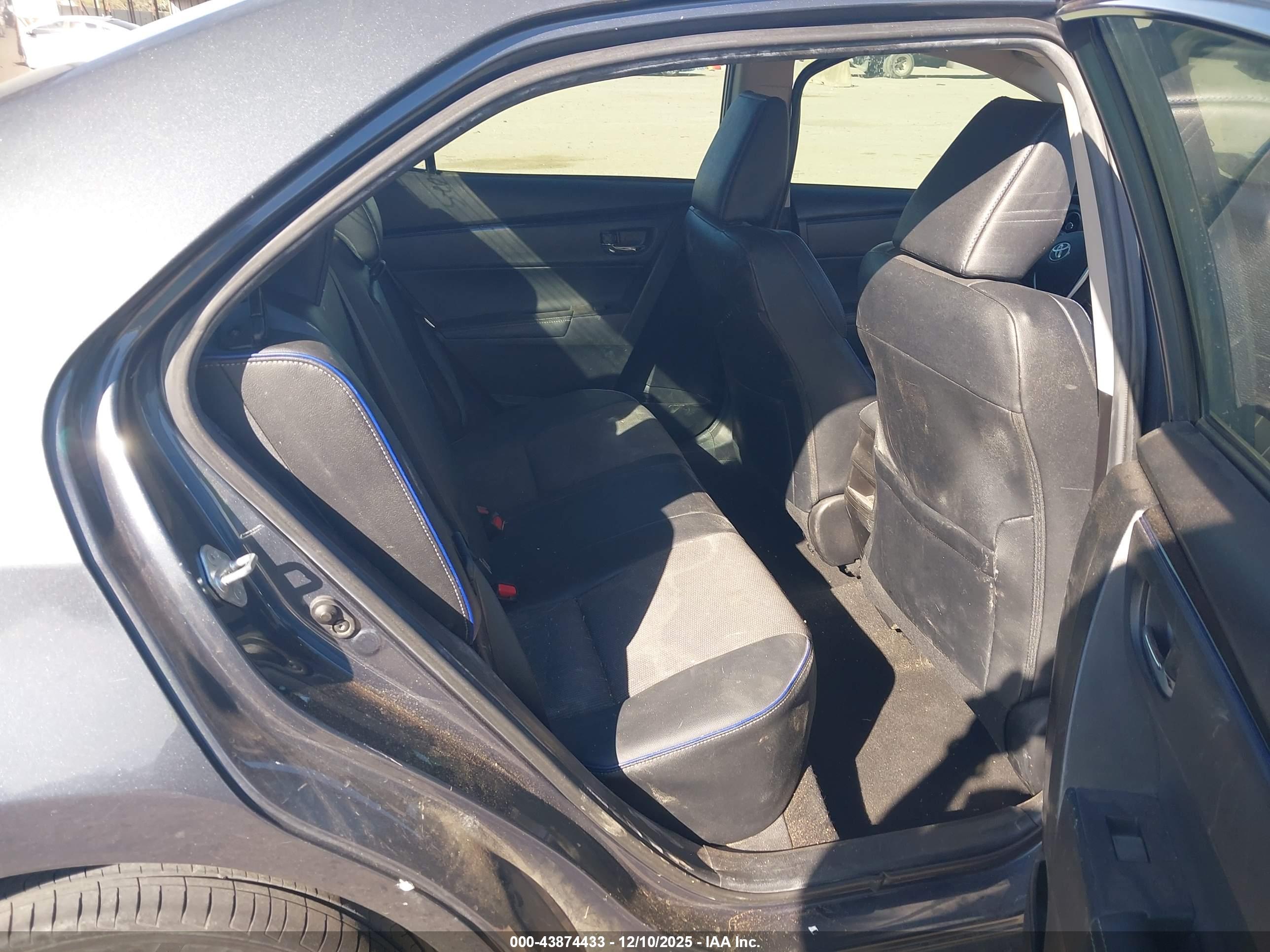 TOYOTA COROLLA image 8
