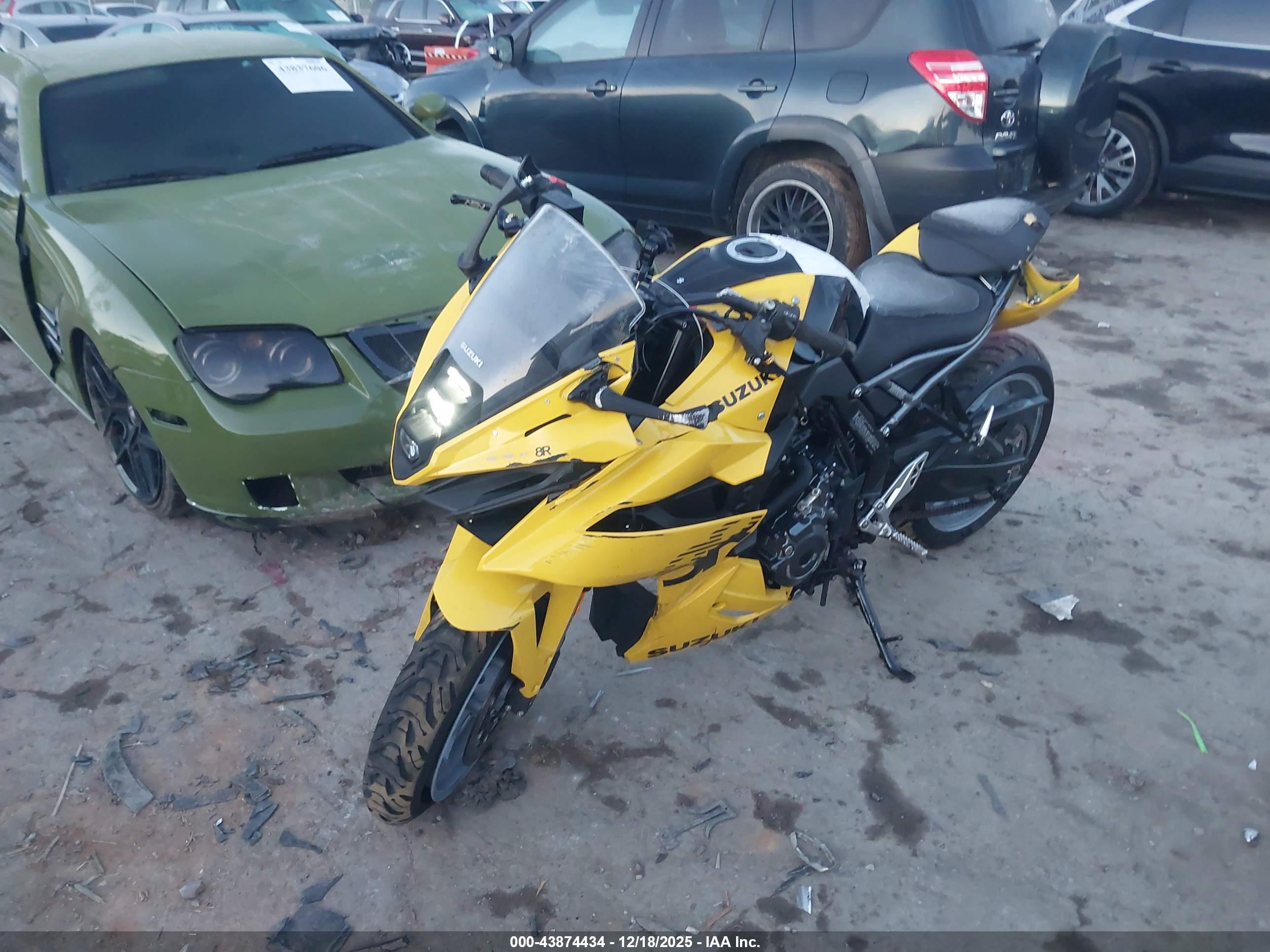 SUZUKI GSX800 image 2