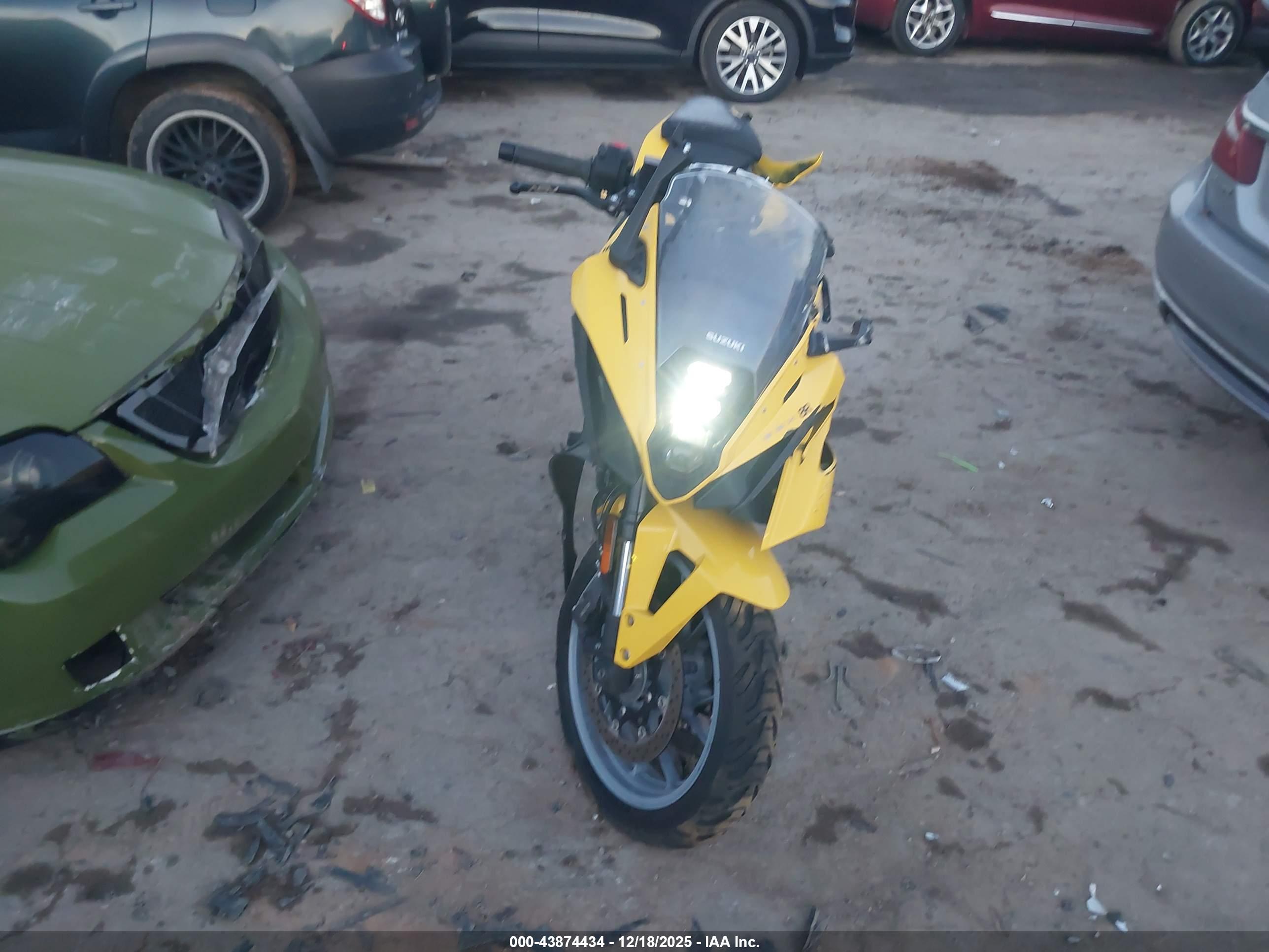 SUZUKI GSX800 image 5