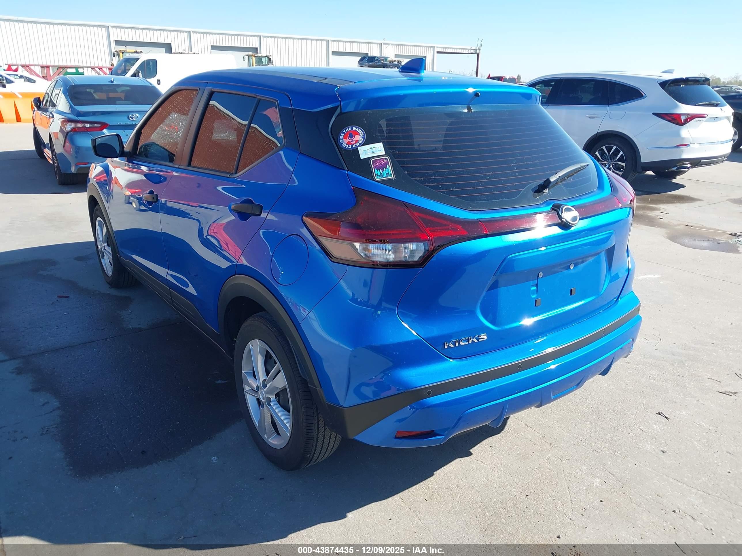 NISSAN KICKS image 3
