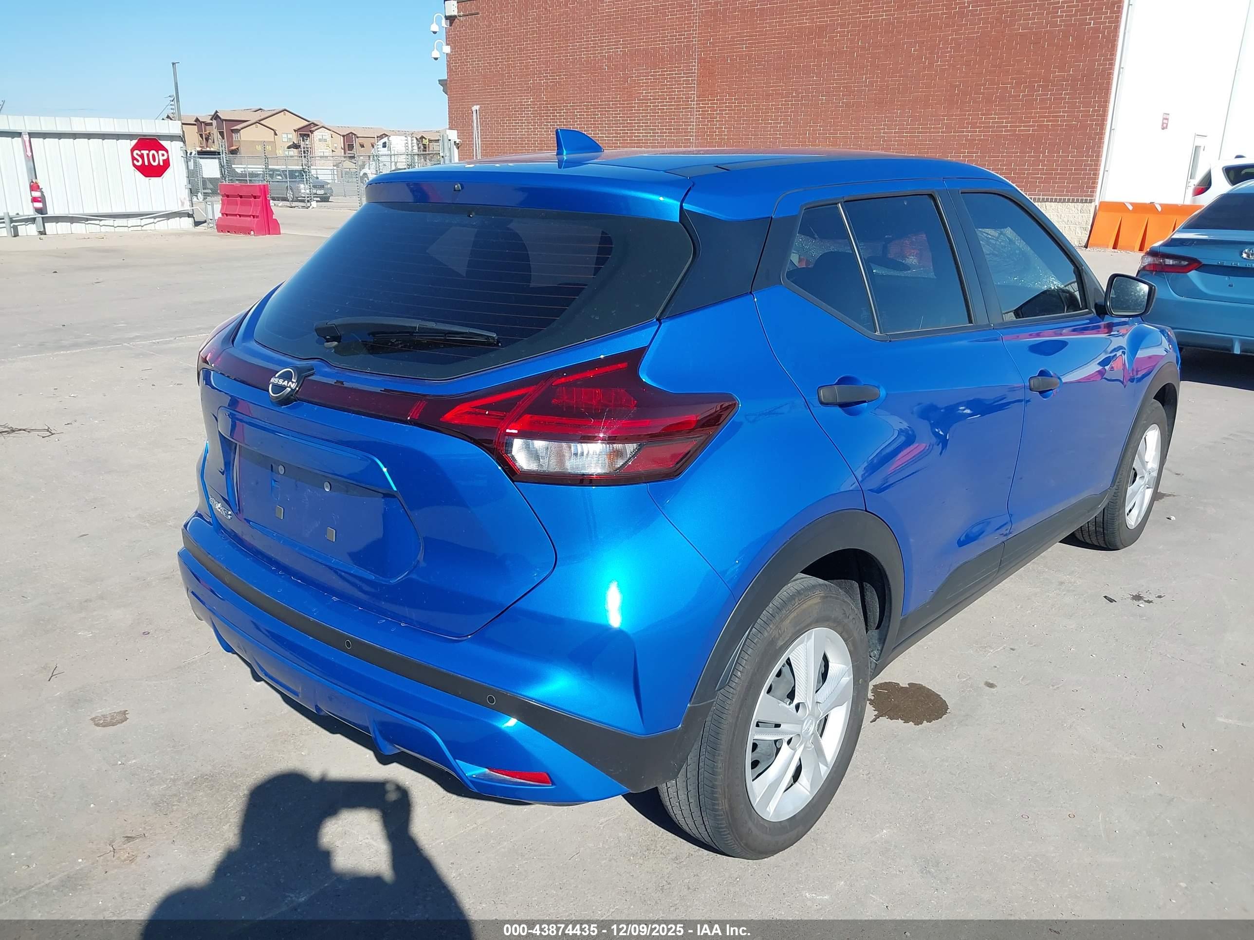 NISSAN KICKS image 4