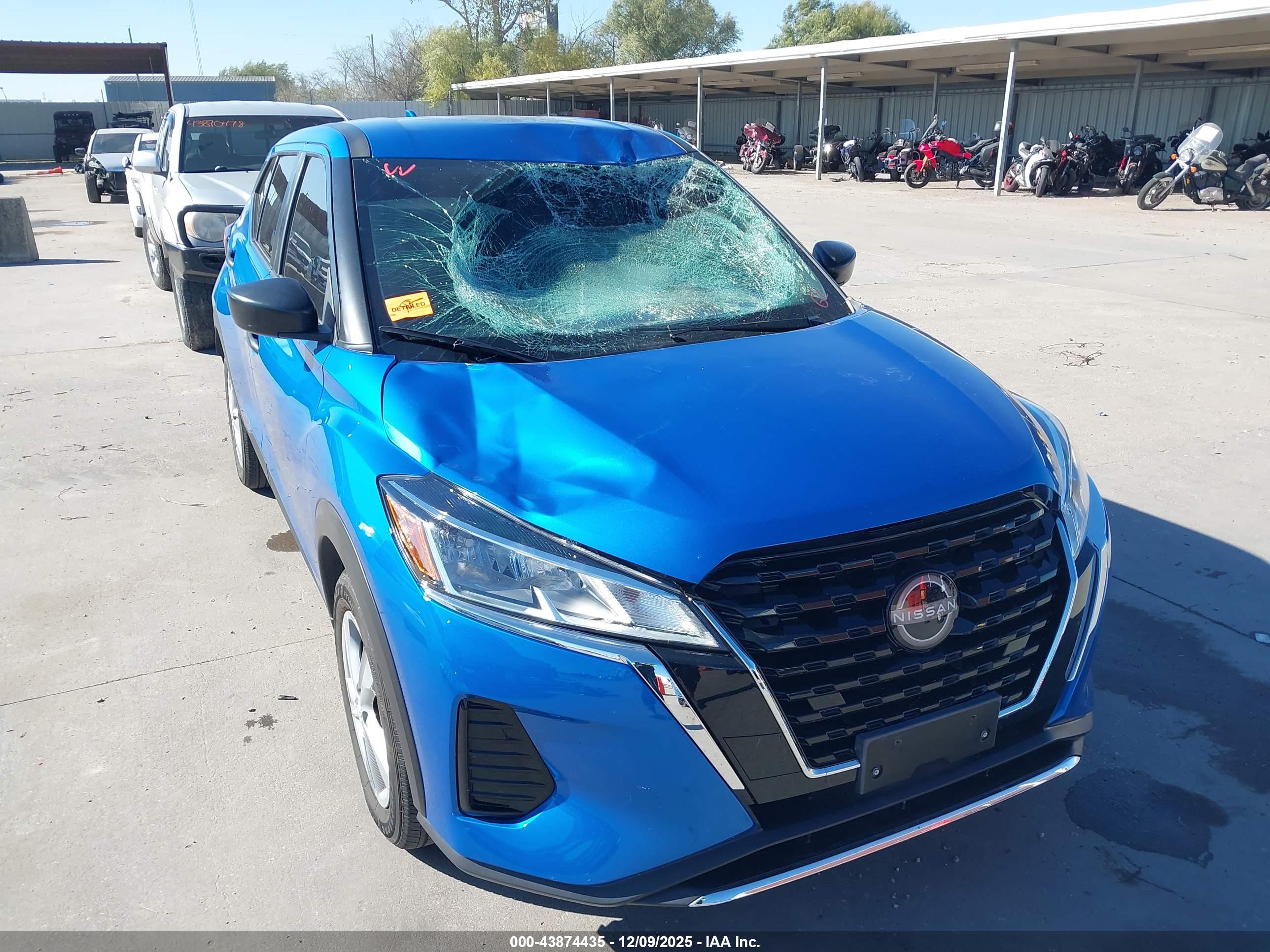 NISSAN KICKS image 6