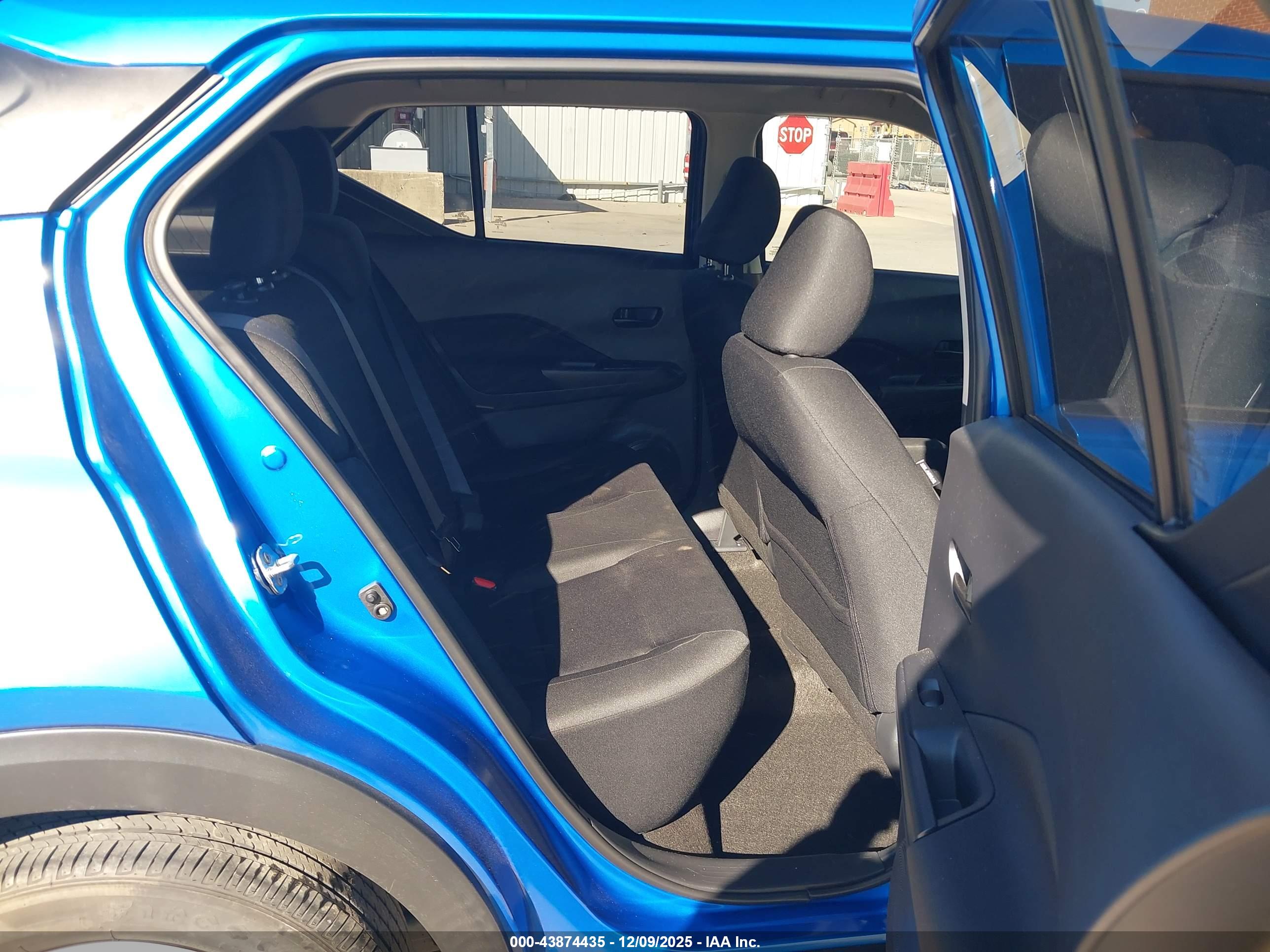 NISSAN KICKS image 8