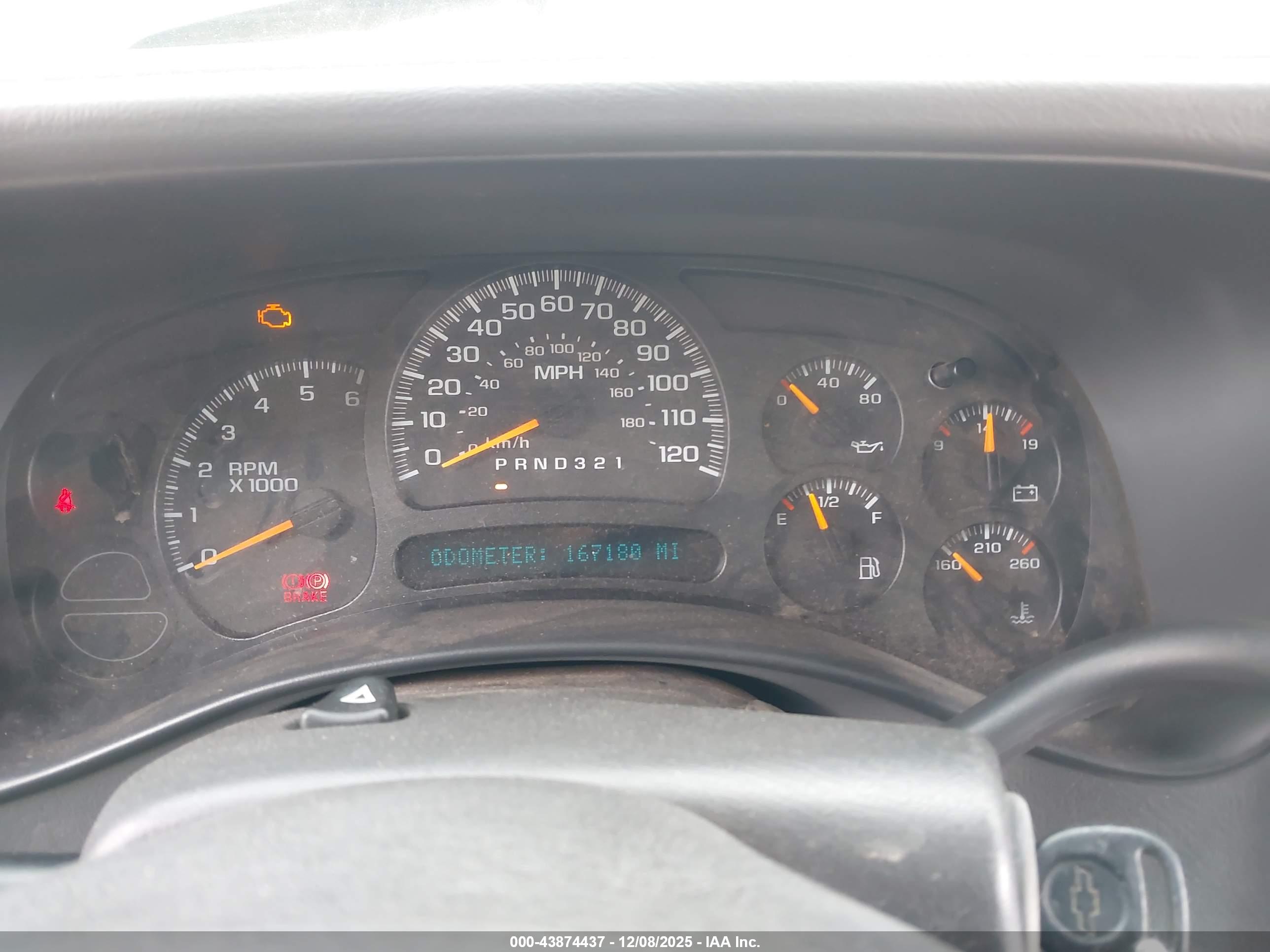 CHEVROLET SILVERADO image 7