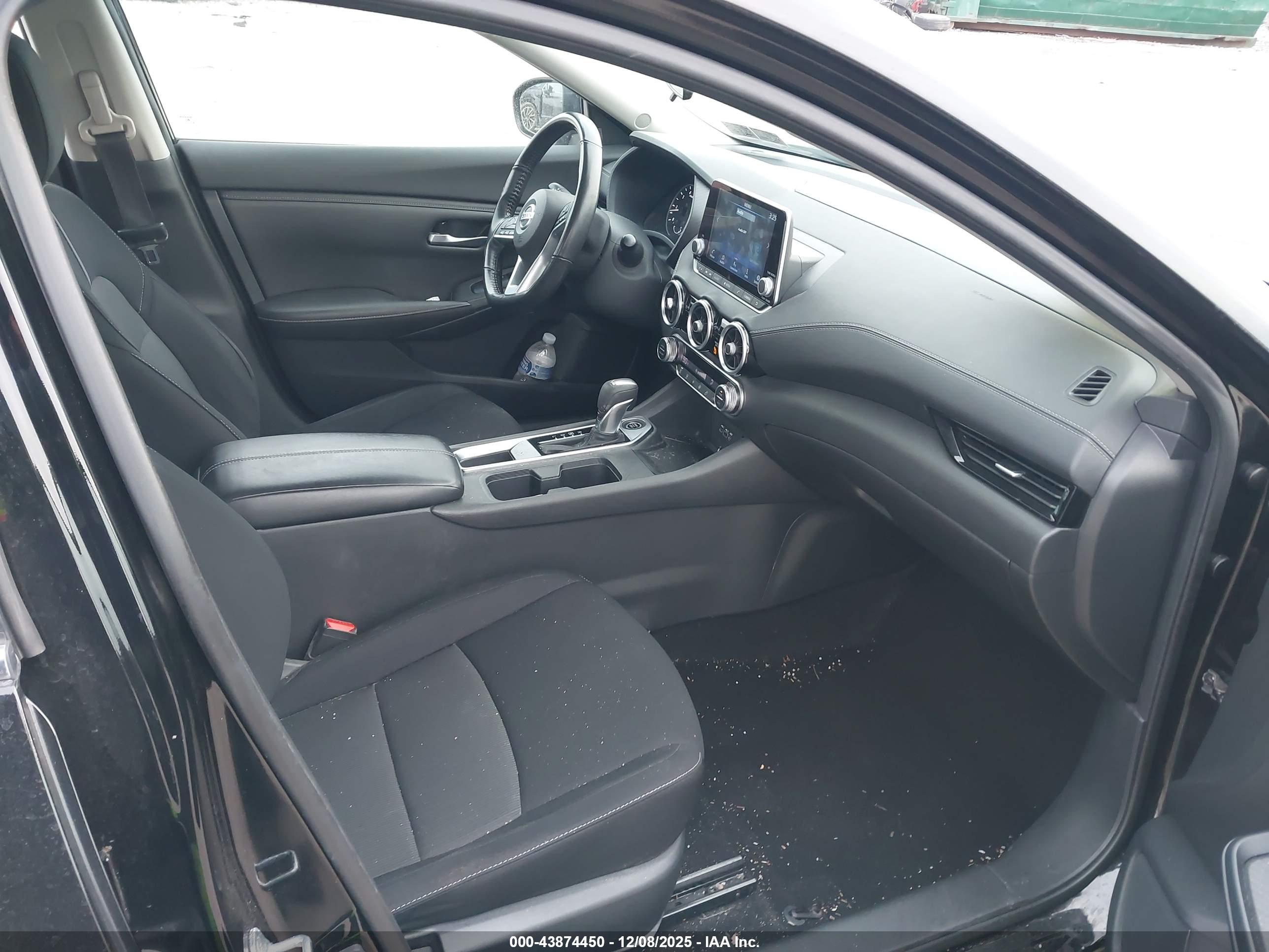 NISSAN SENTRA image 5