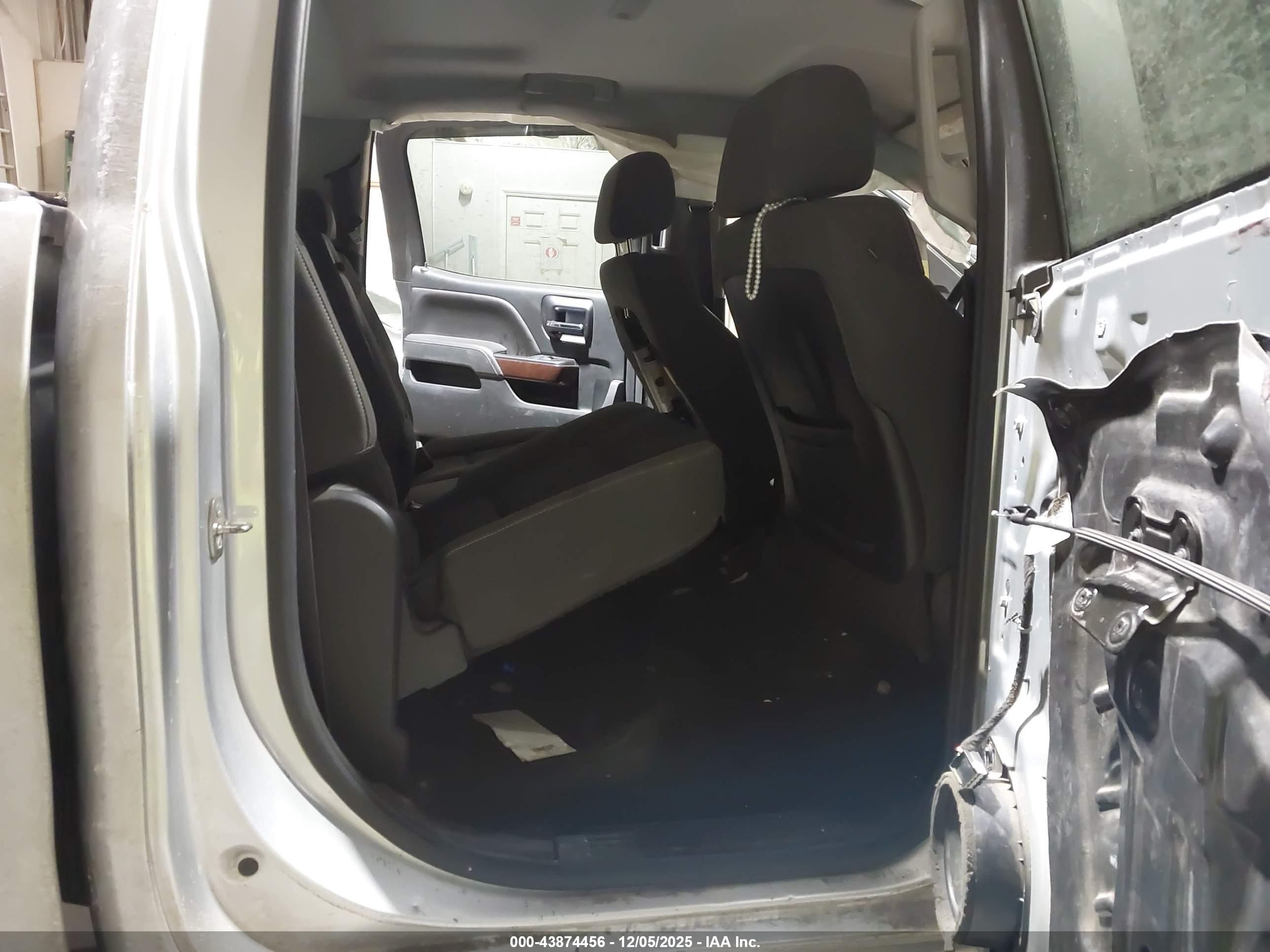 GMC SIERRA image 8