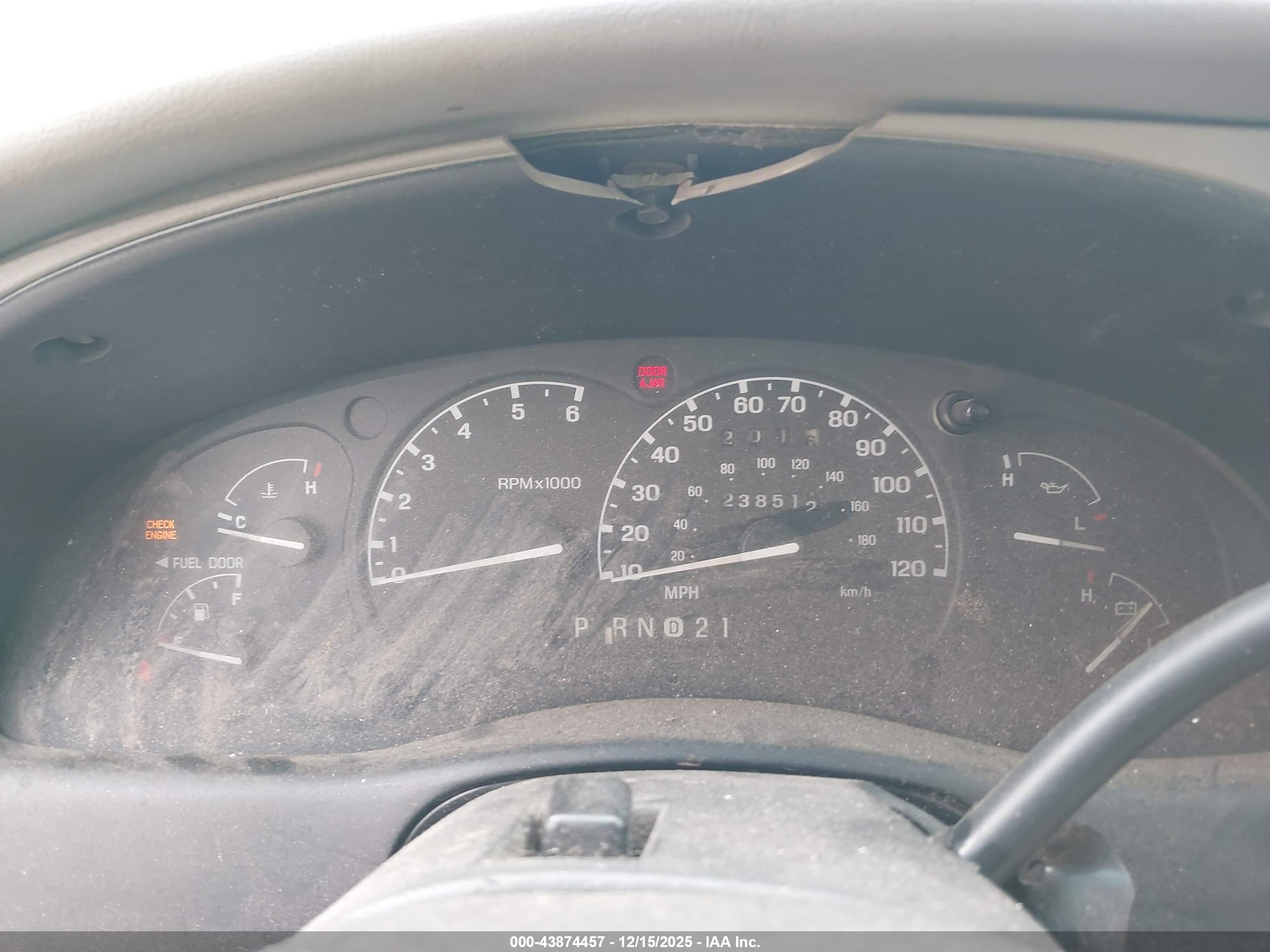 FORD EXPLORER image 7