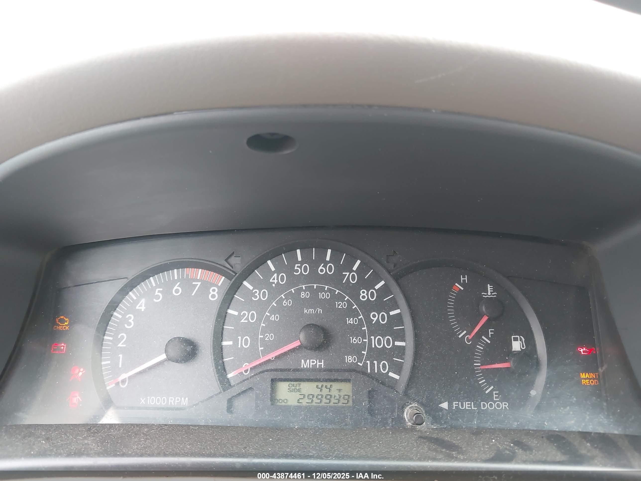 TOYOTA COROLLA image 7