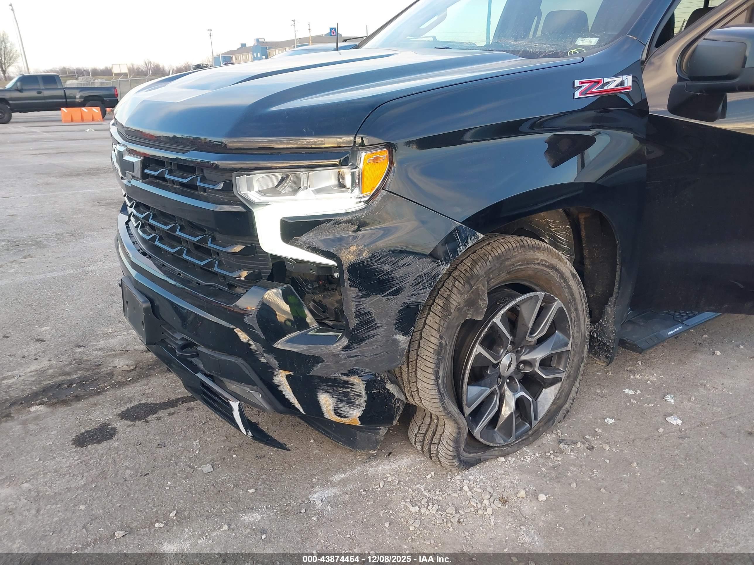 CHEVROLET SILVERADO image 6