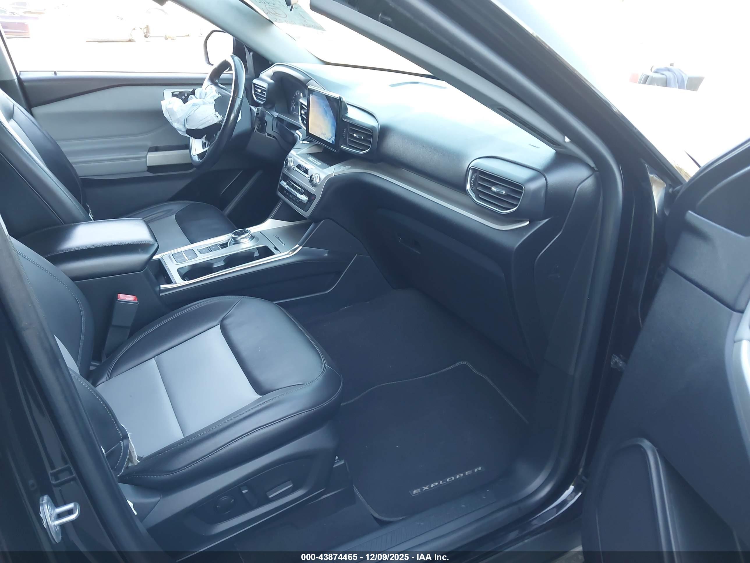 FORD EXPLORER image 5