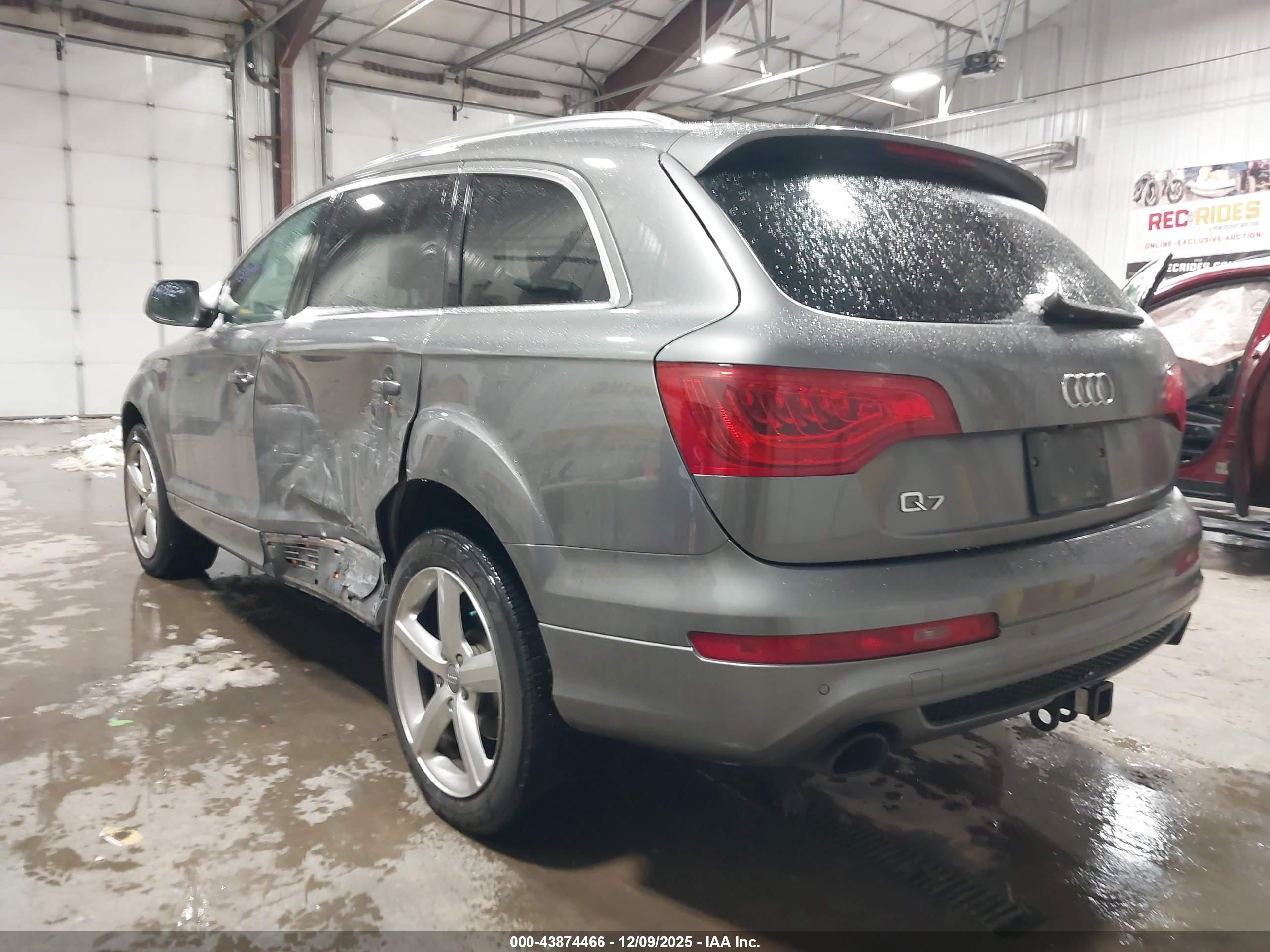 AUDI Q7 image 3