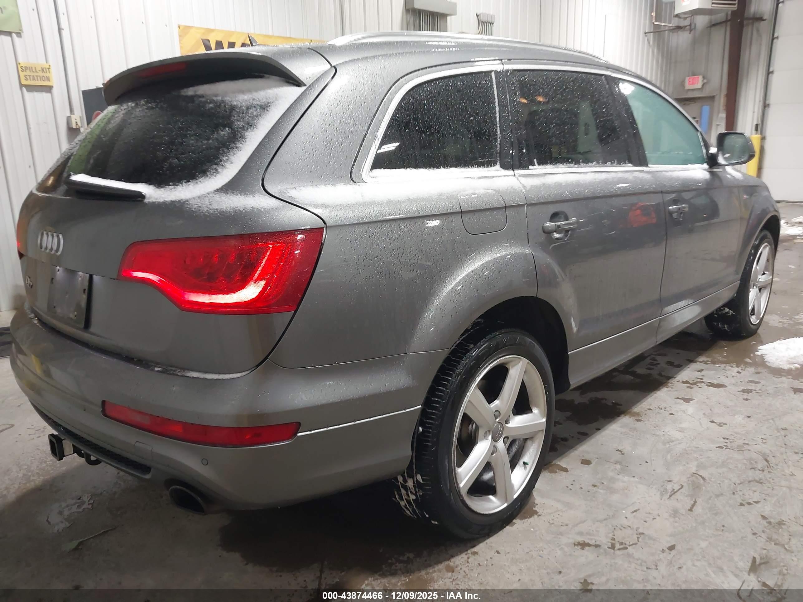 AUDI Q7 image 4