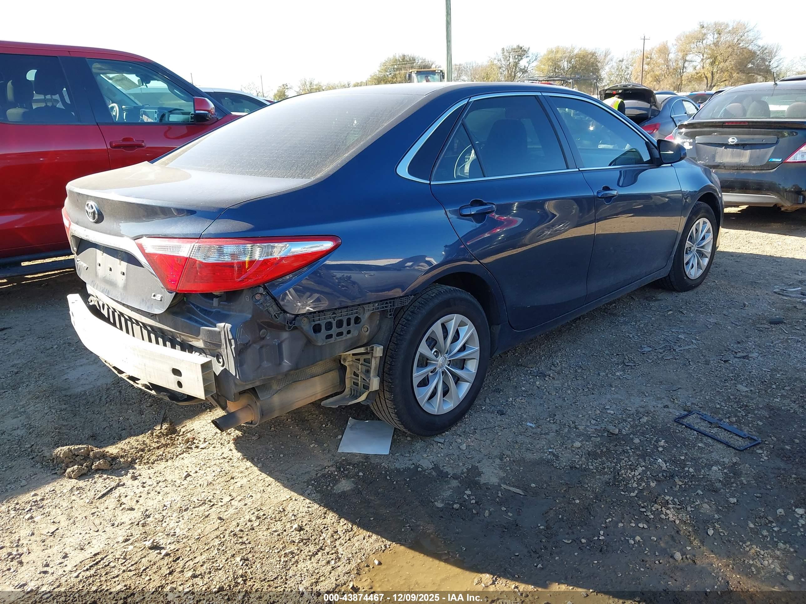TOYOTA CAMRY image 4