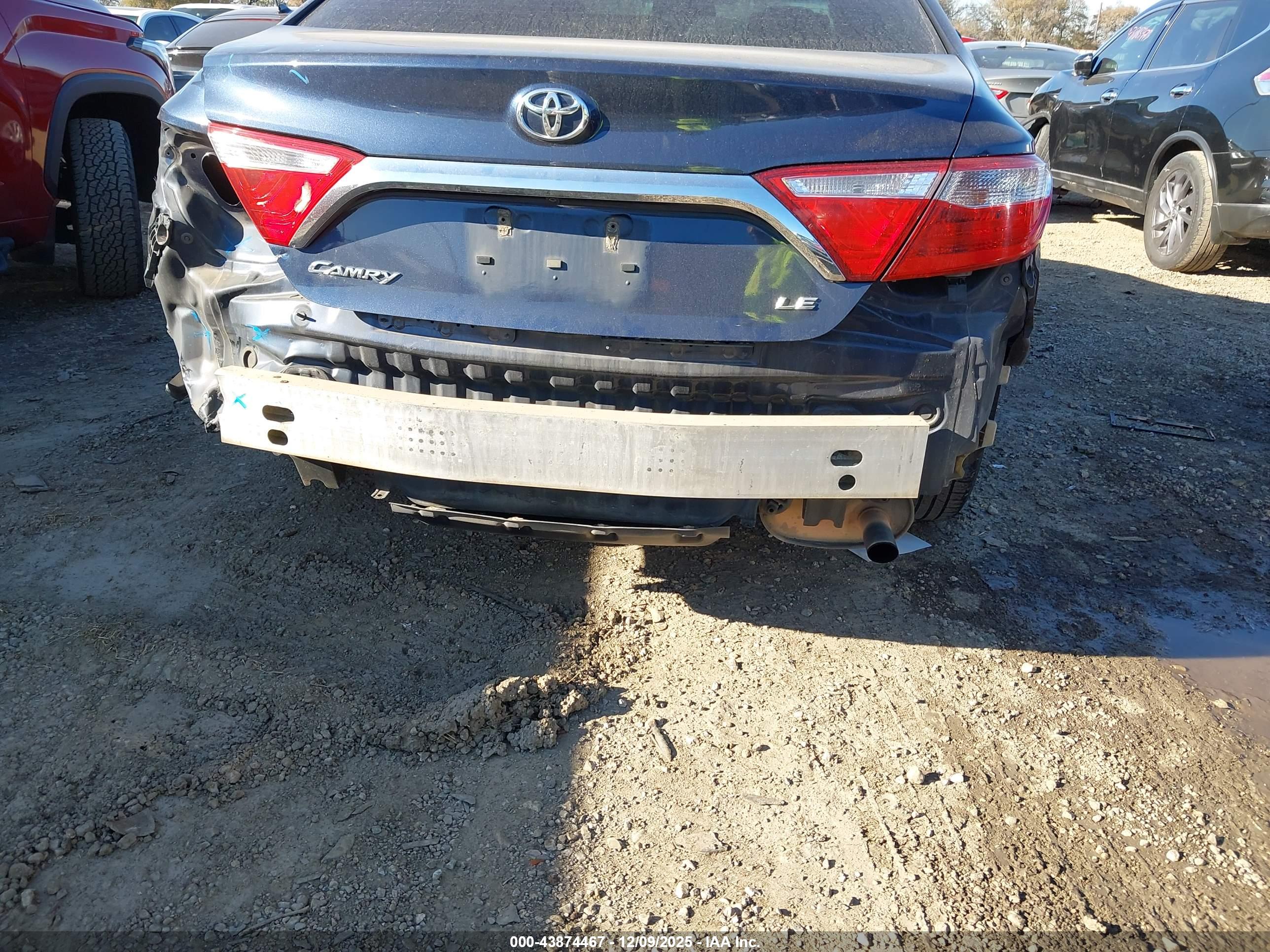TOYOTA CAMRY image 6