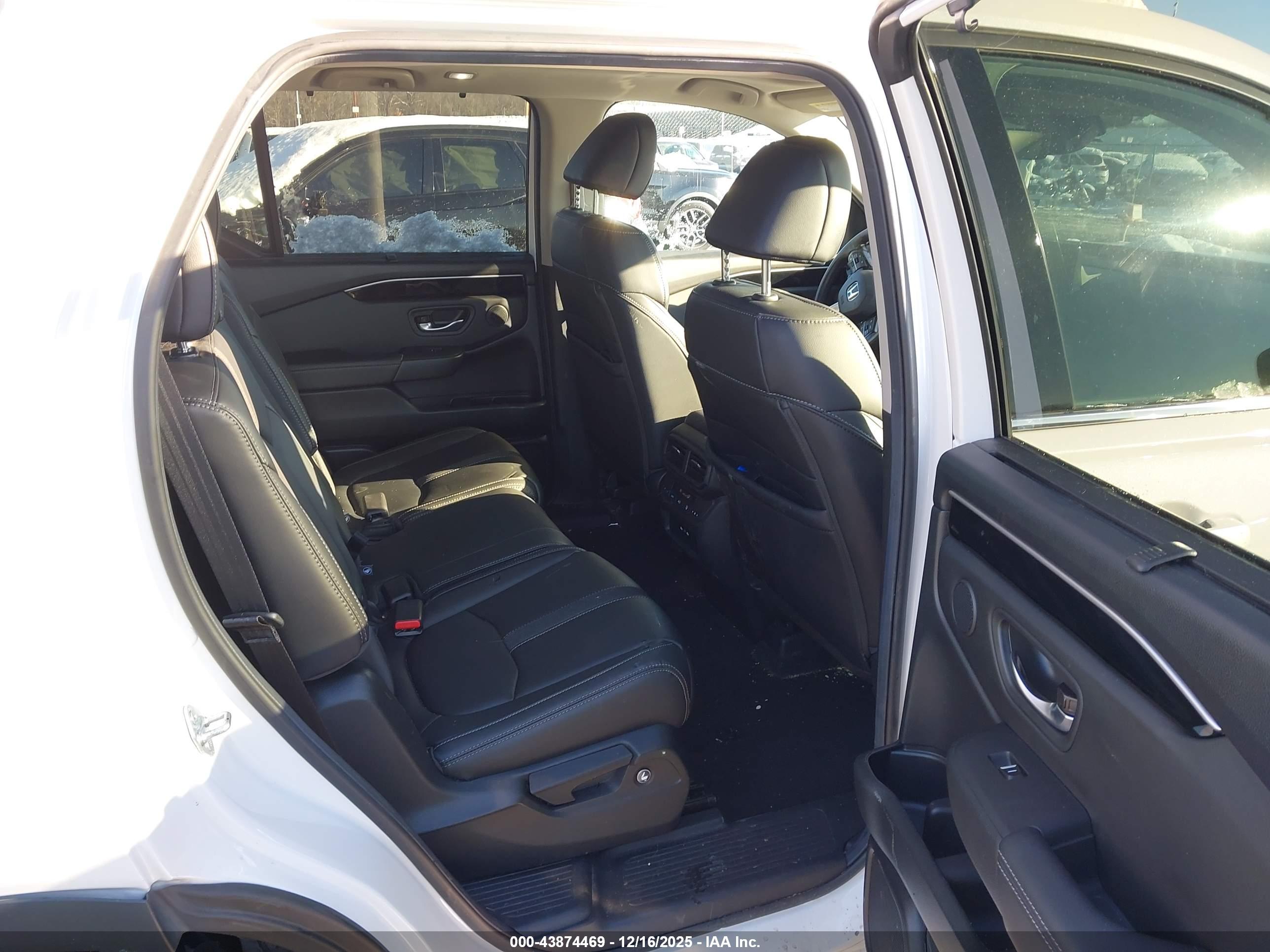 HONDA PILOT image 8