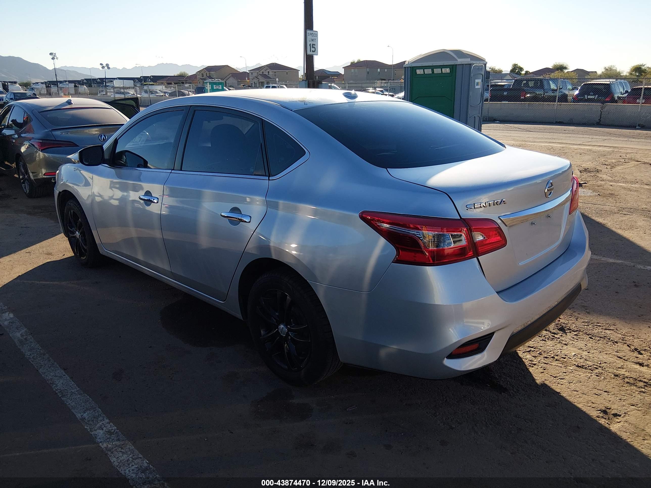 NISSAN SENTRA image 3