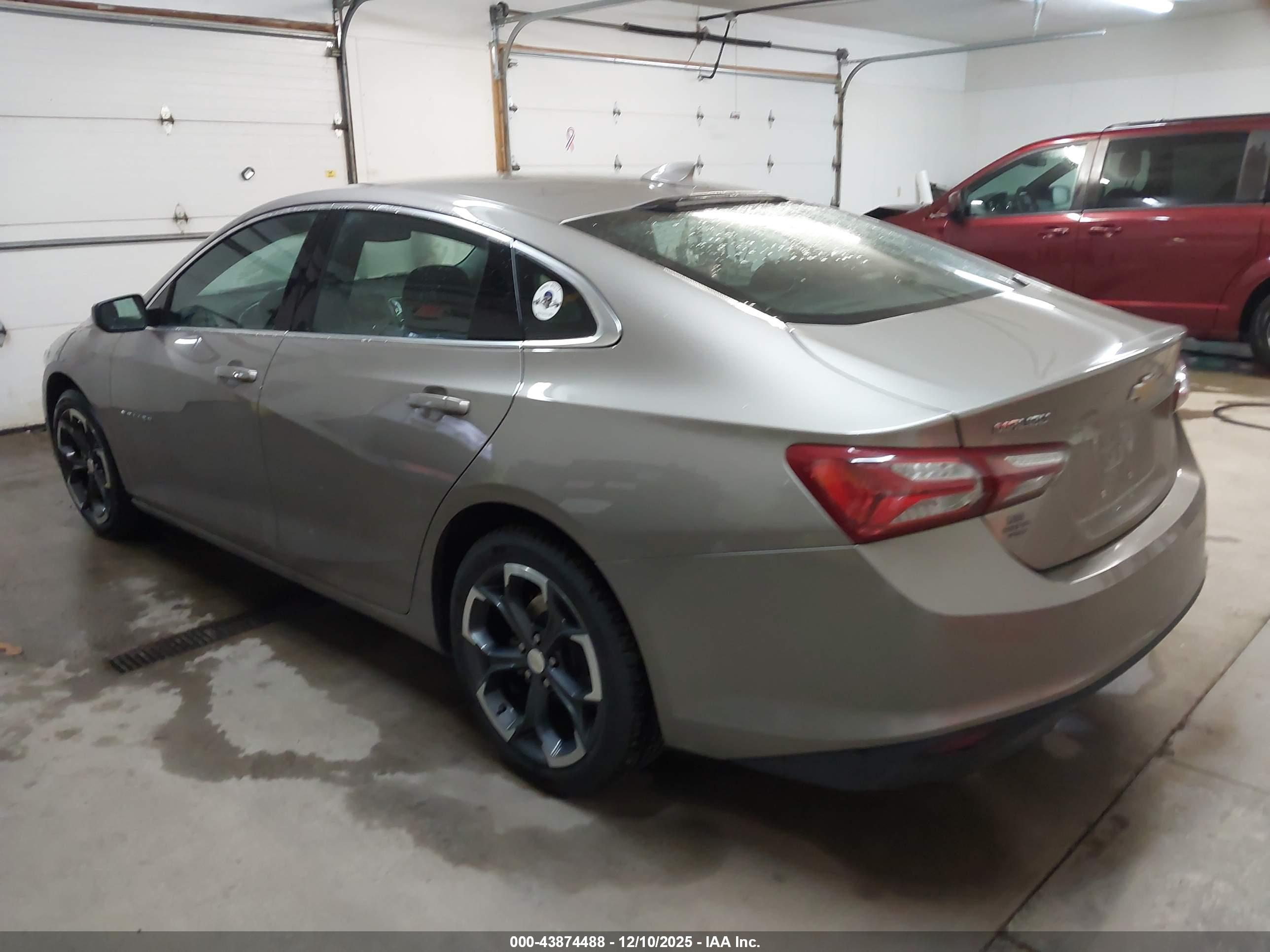 CHEVROLET MALIBU image 3