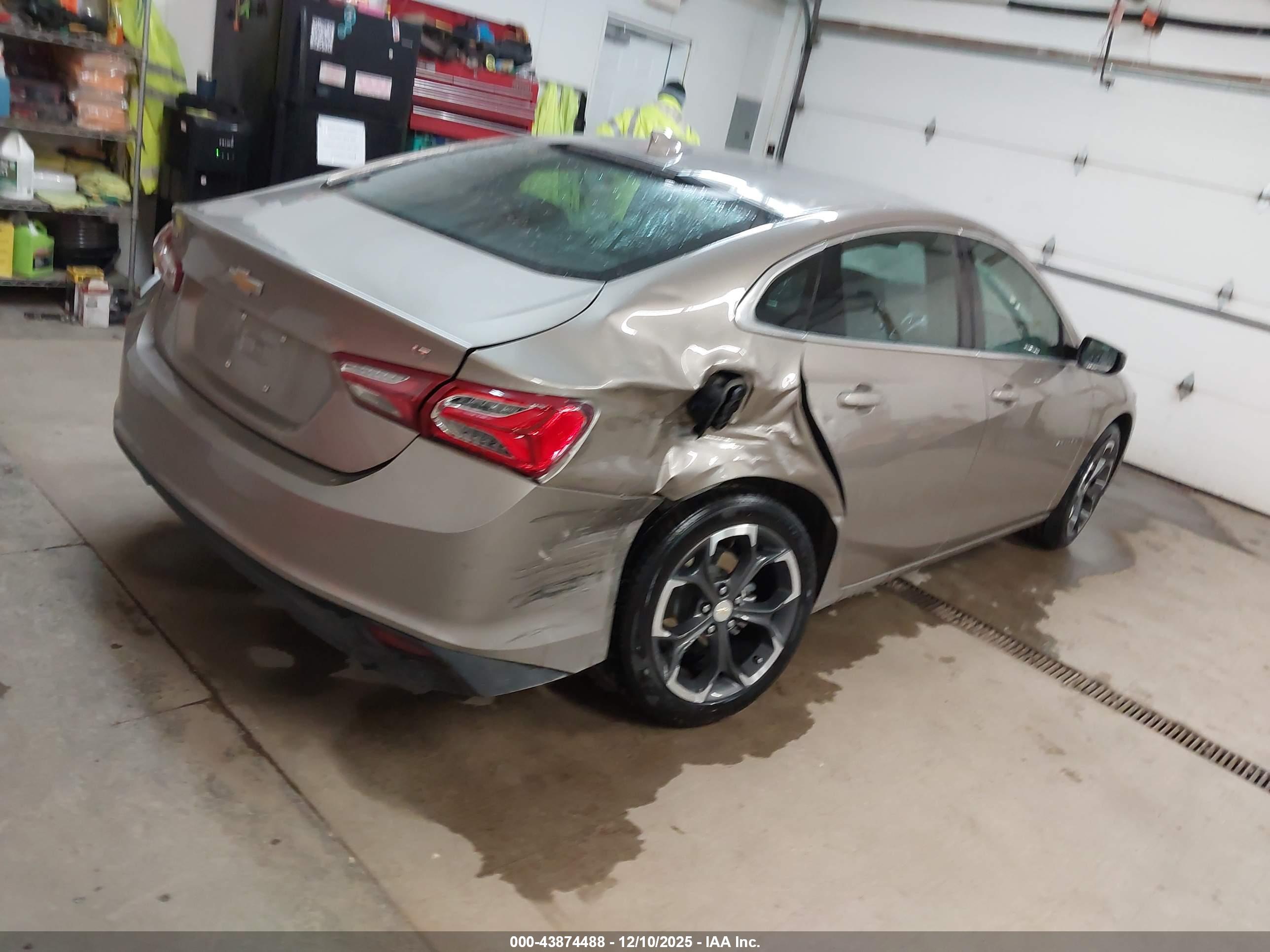 CHEVROLET MALIBU image 4