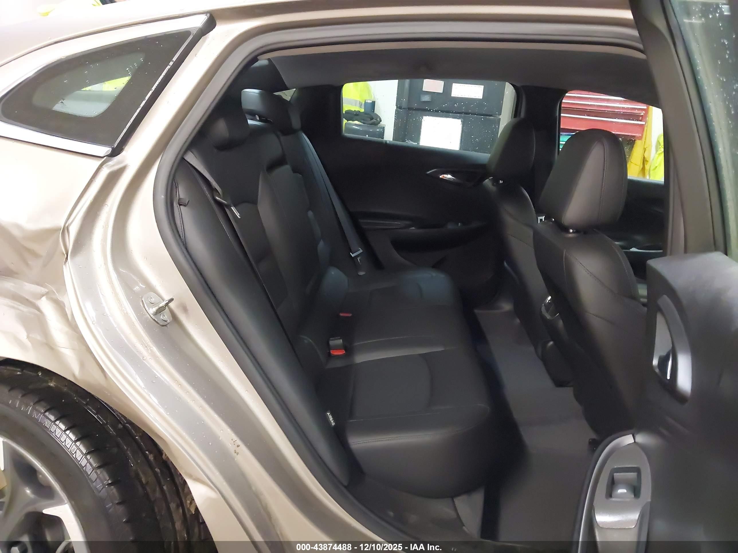 CHEVROLET MALIBU image 8