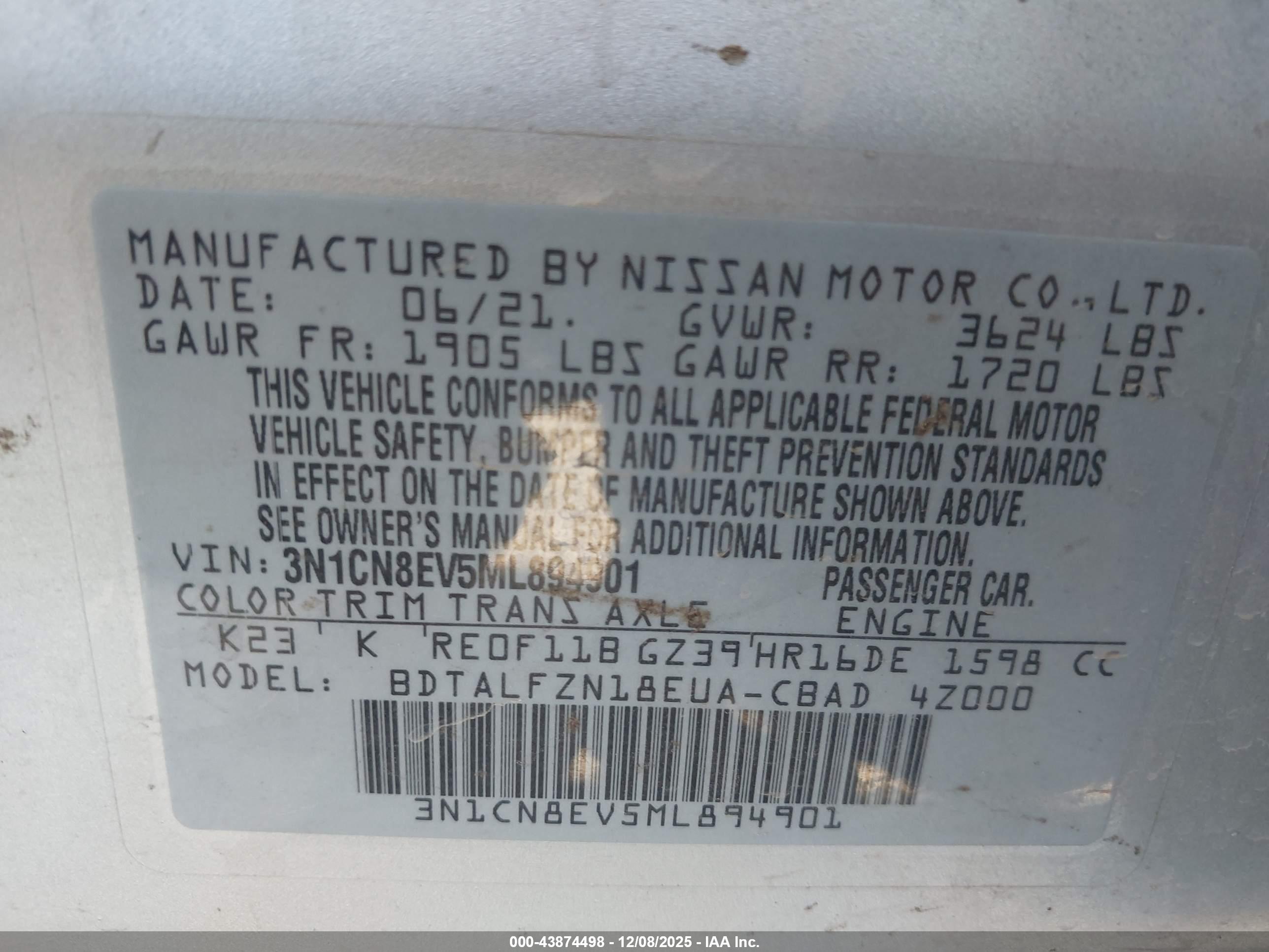 NISSAN VERSA image 9