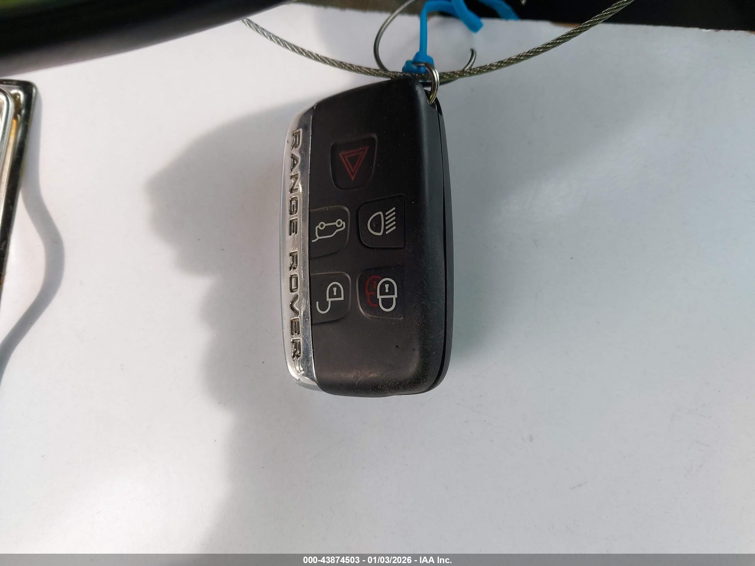 LAND ROVER image 11