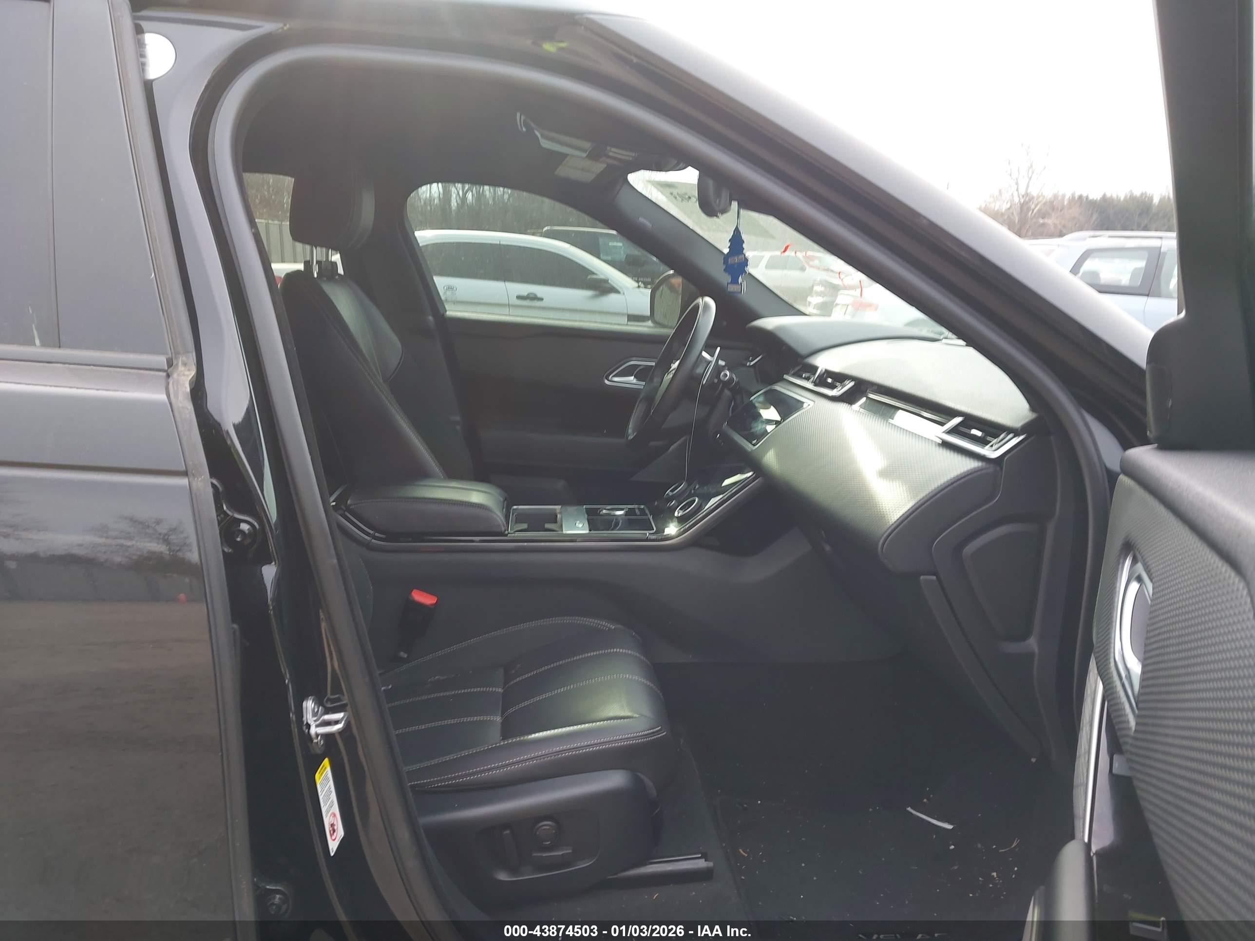 LAND ROVER image 5