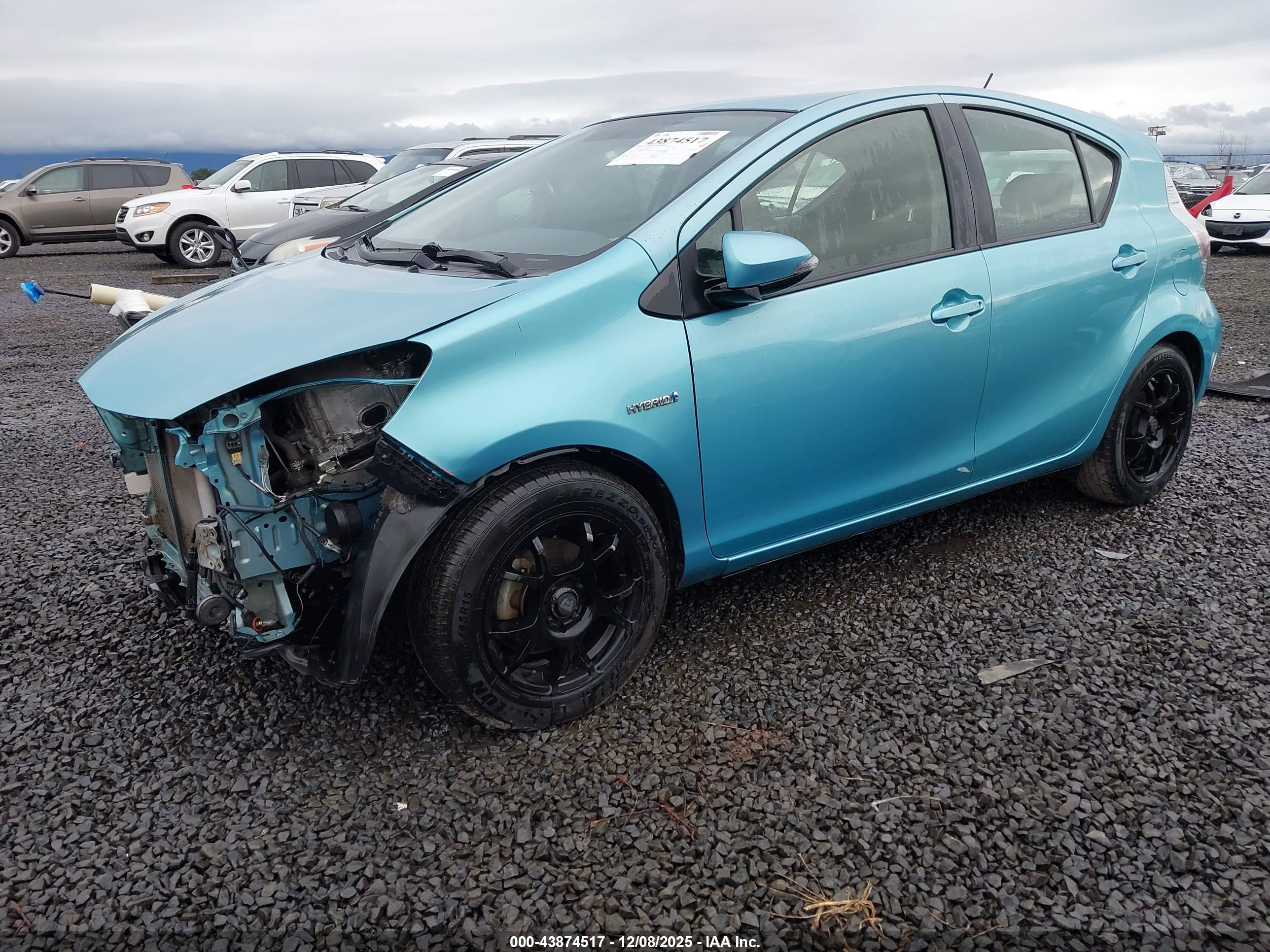 TOYOTA PRIUS image 2