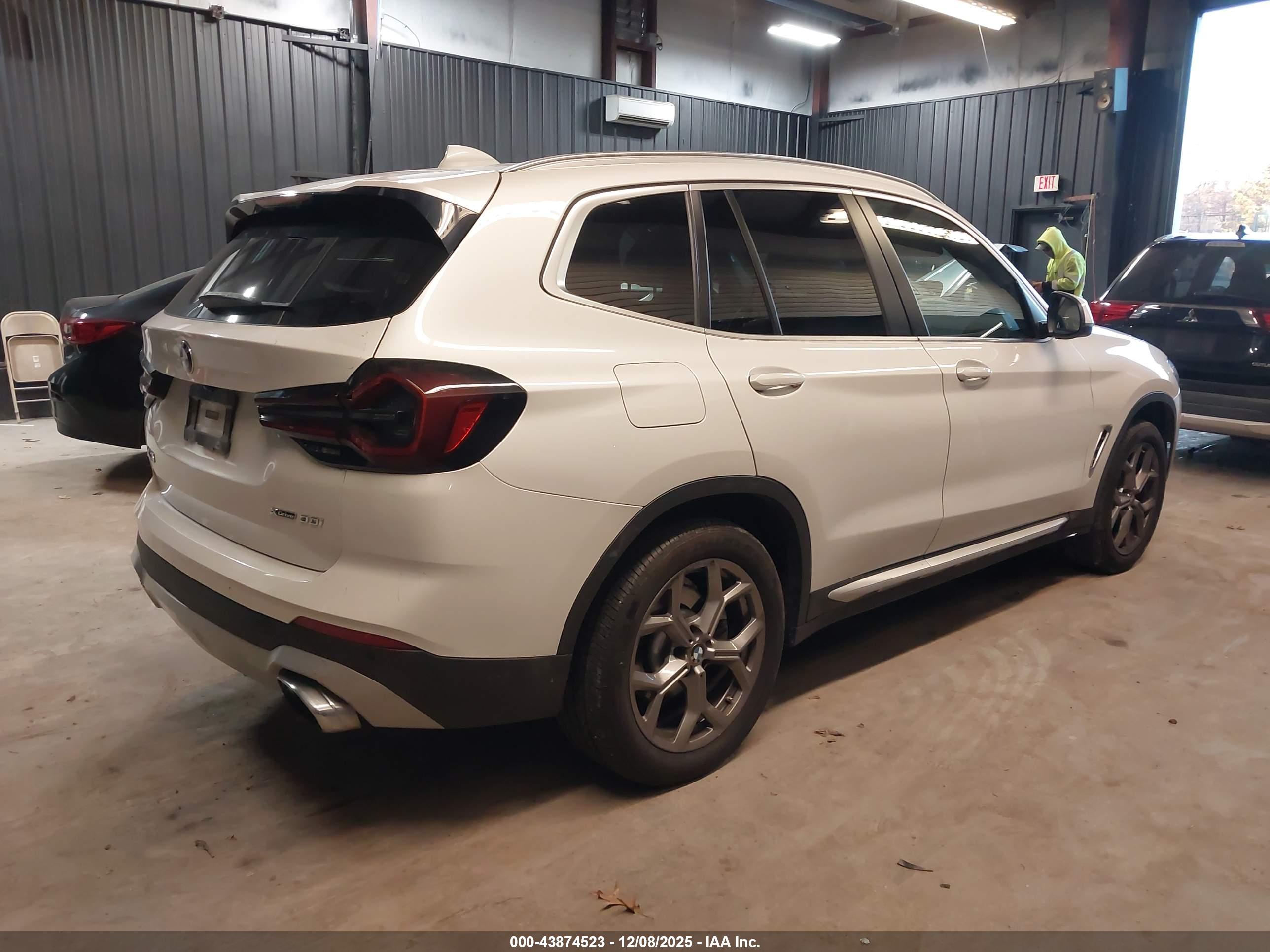 BMW X3 image 4
