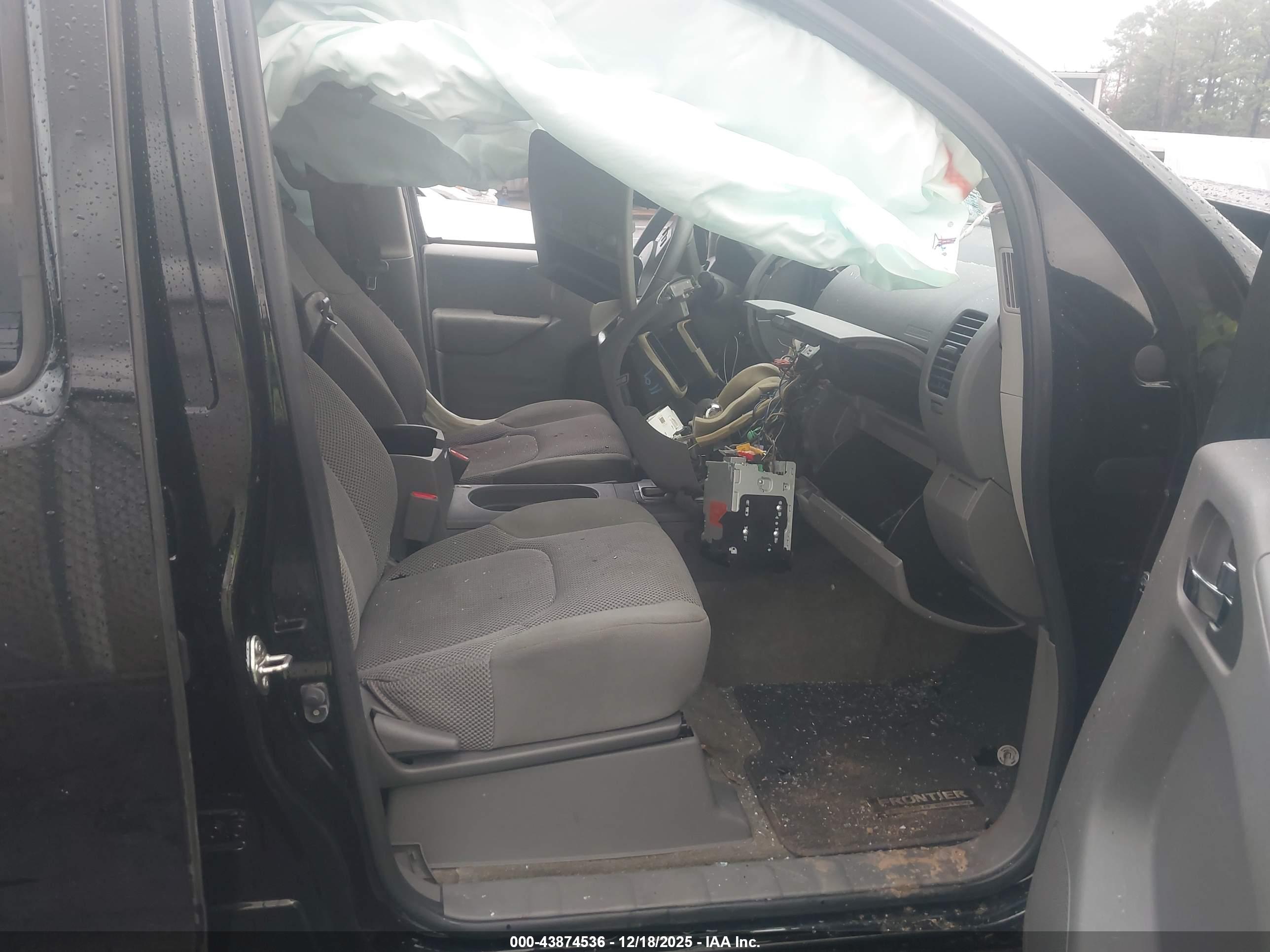 NISSAN FRONTIER image 5