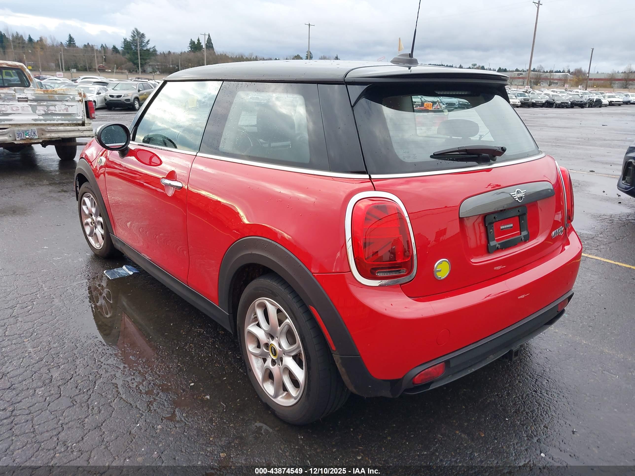 MINI SE image 3