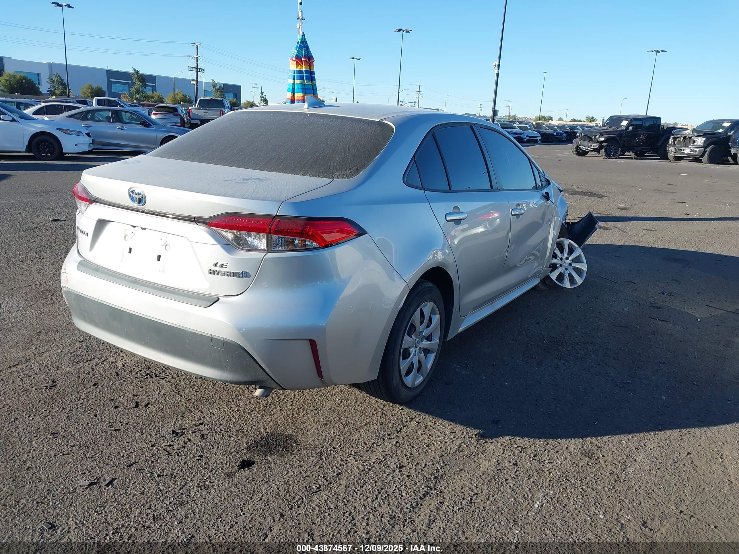 TOYOTA COROLLA image 4