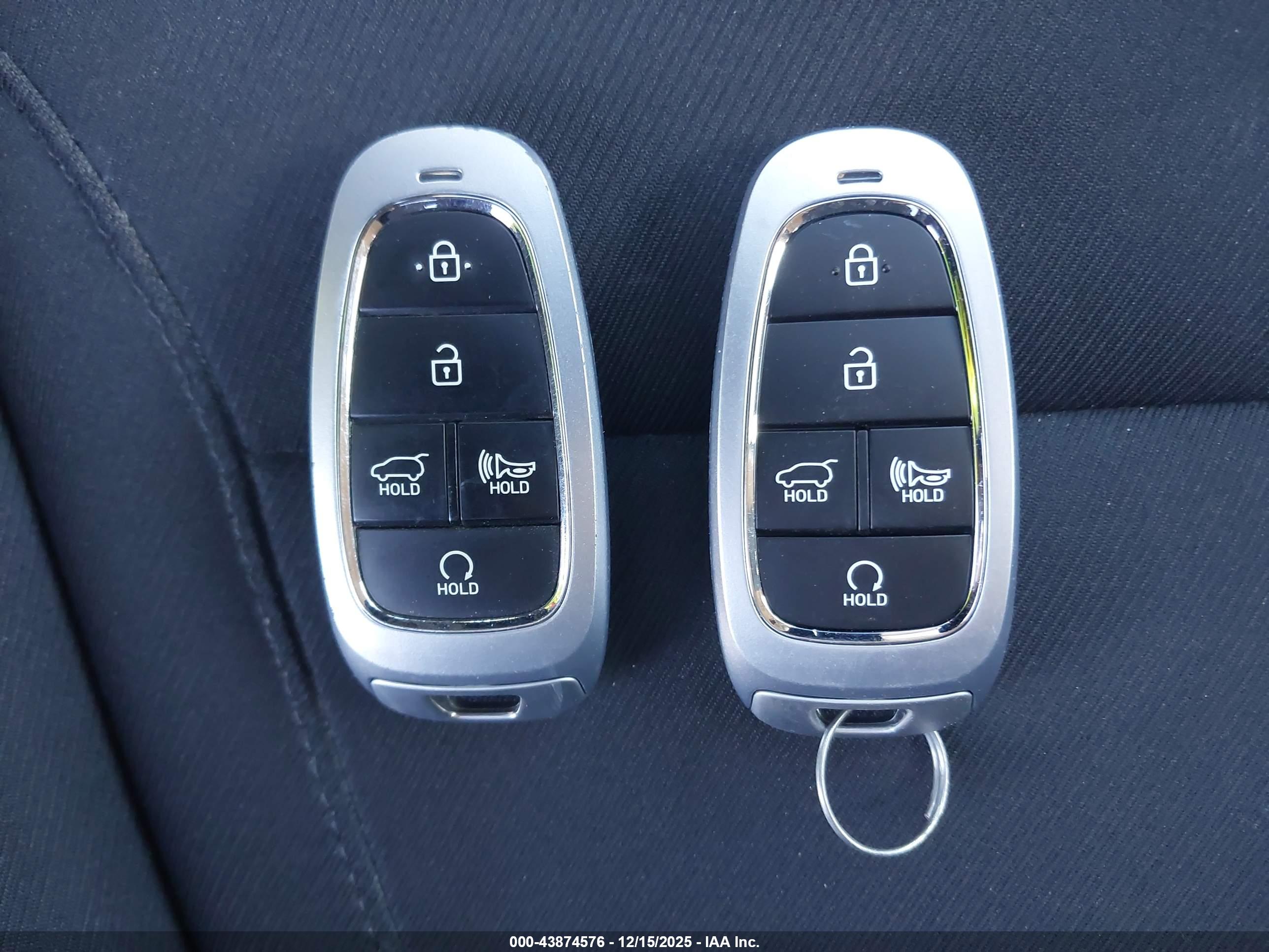 HYUNDAI TUCSON image 11