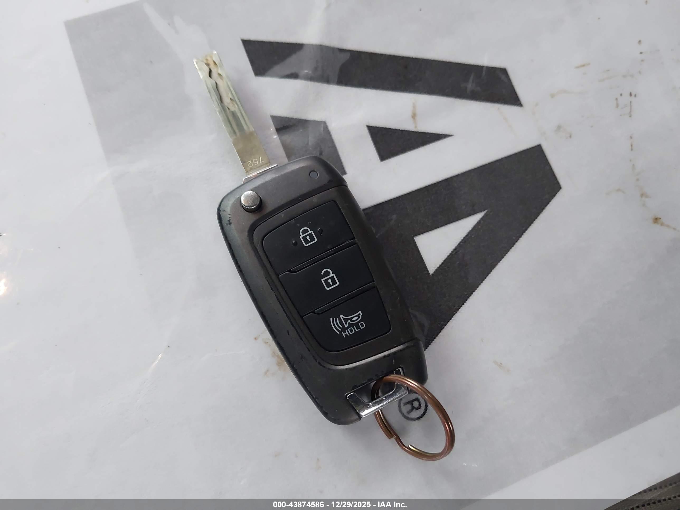 HYUNDAI VENUE image 11