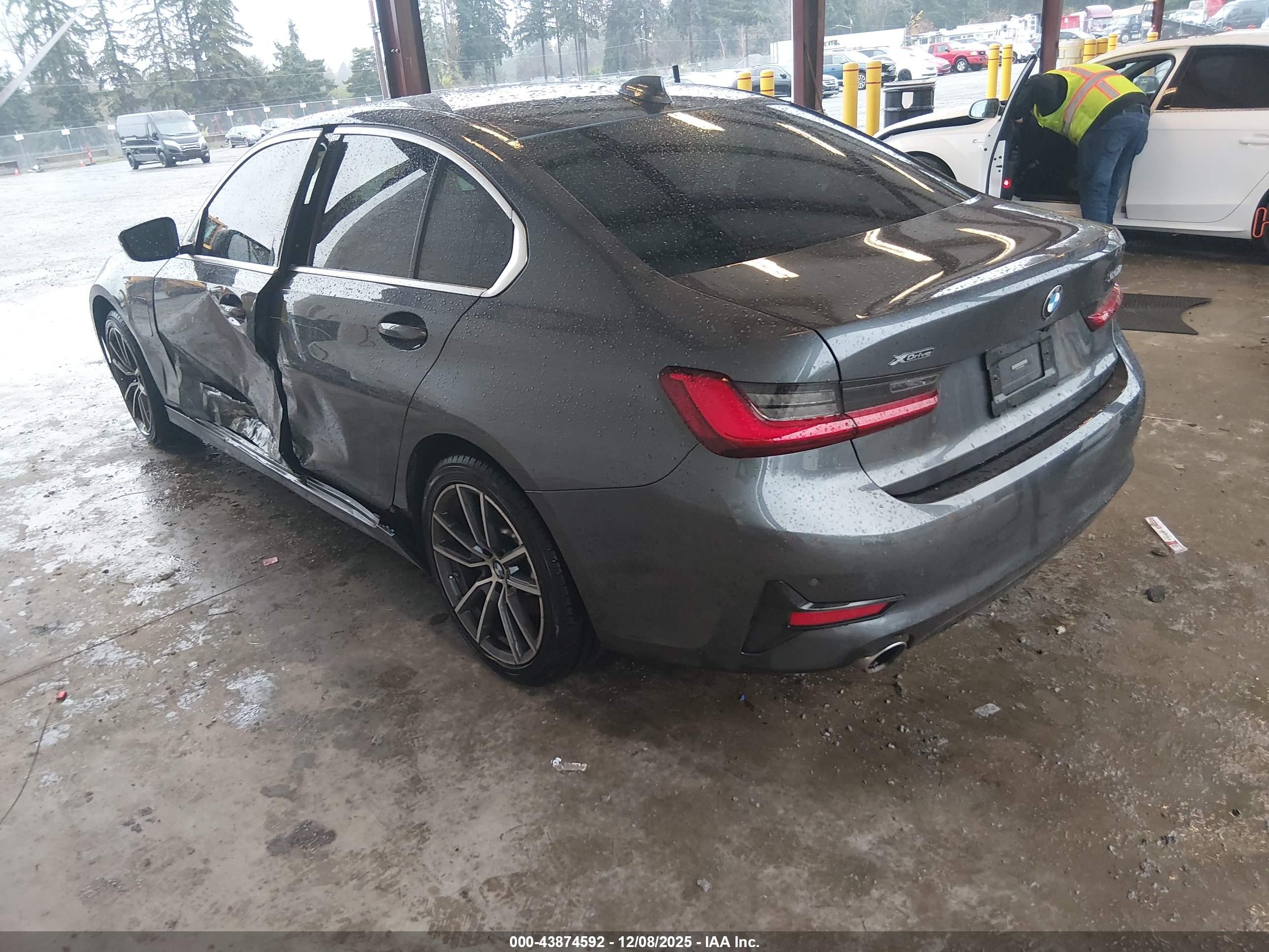 BMW 3 image 3