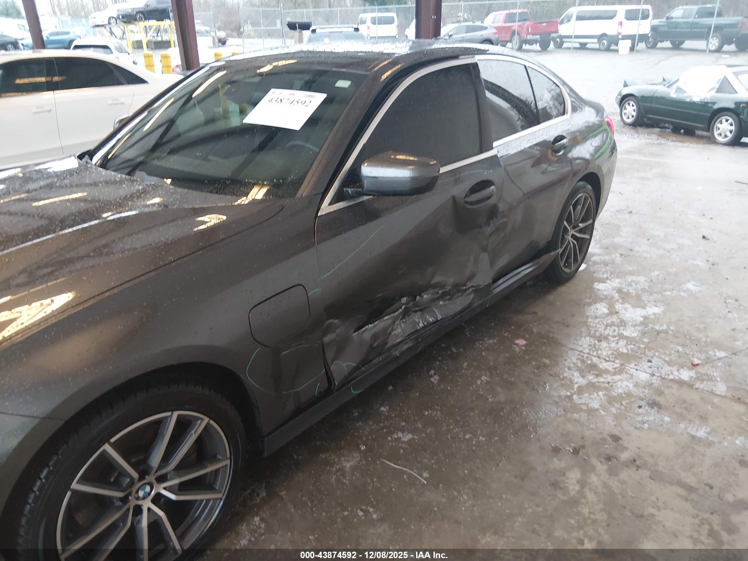BMW 3 image 6