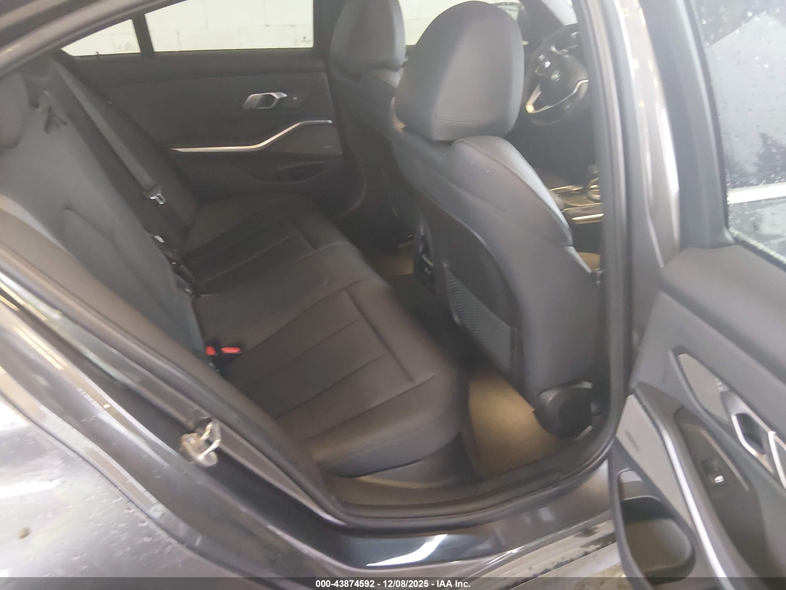 BMW 3 image 8