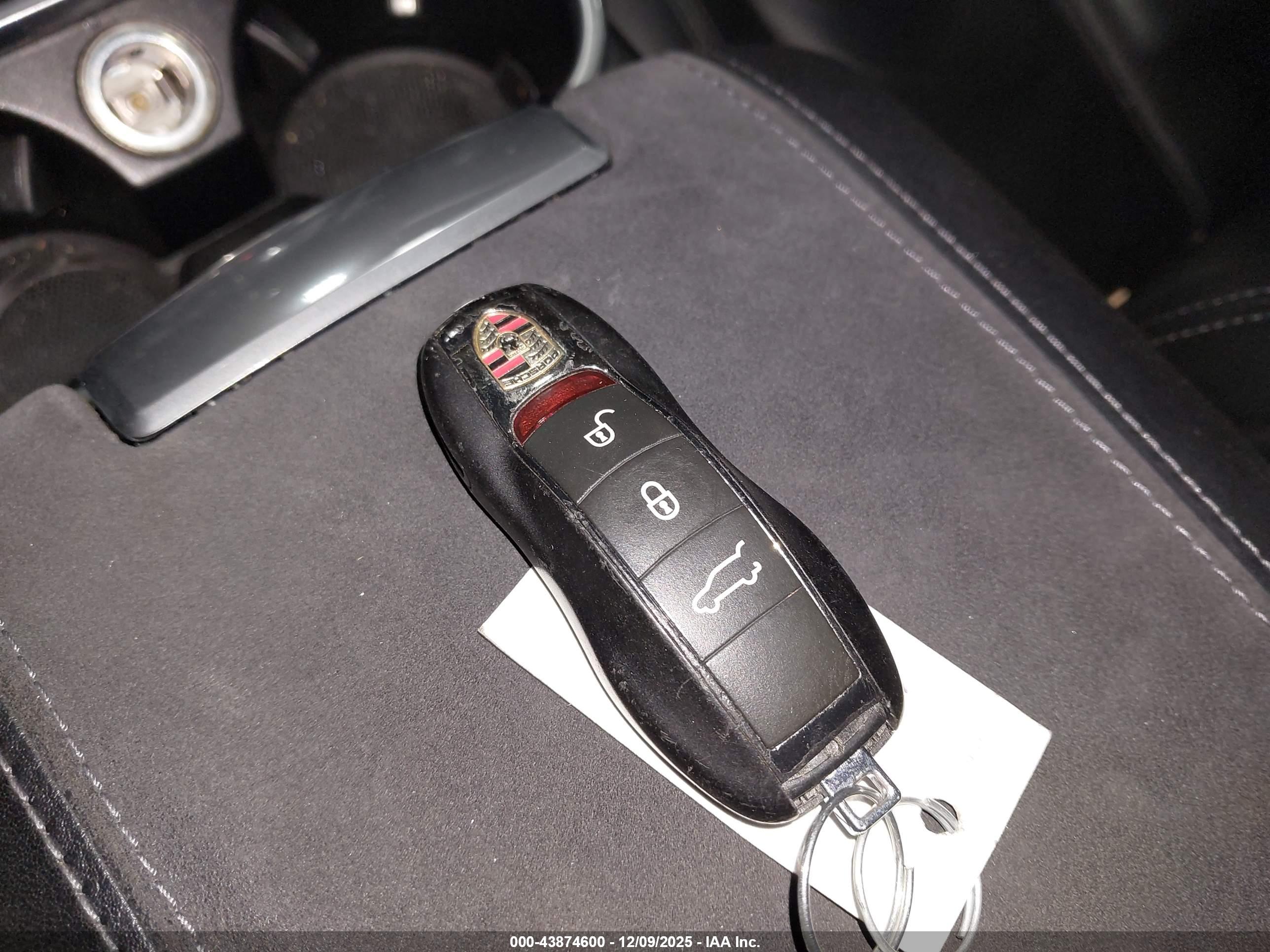 PORSCHE CAYENNE image 11