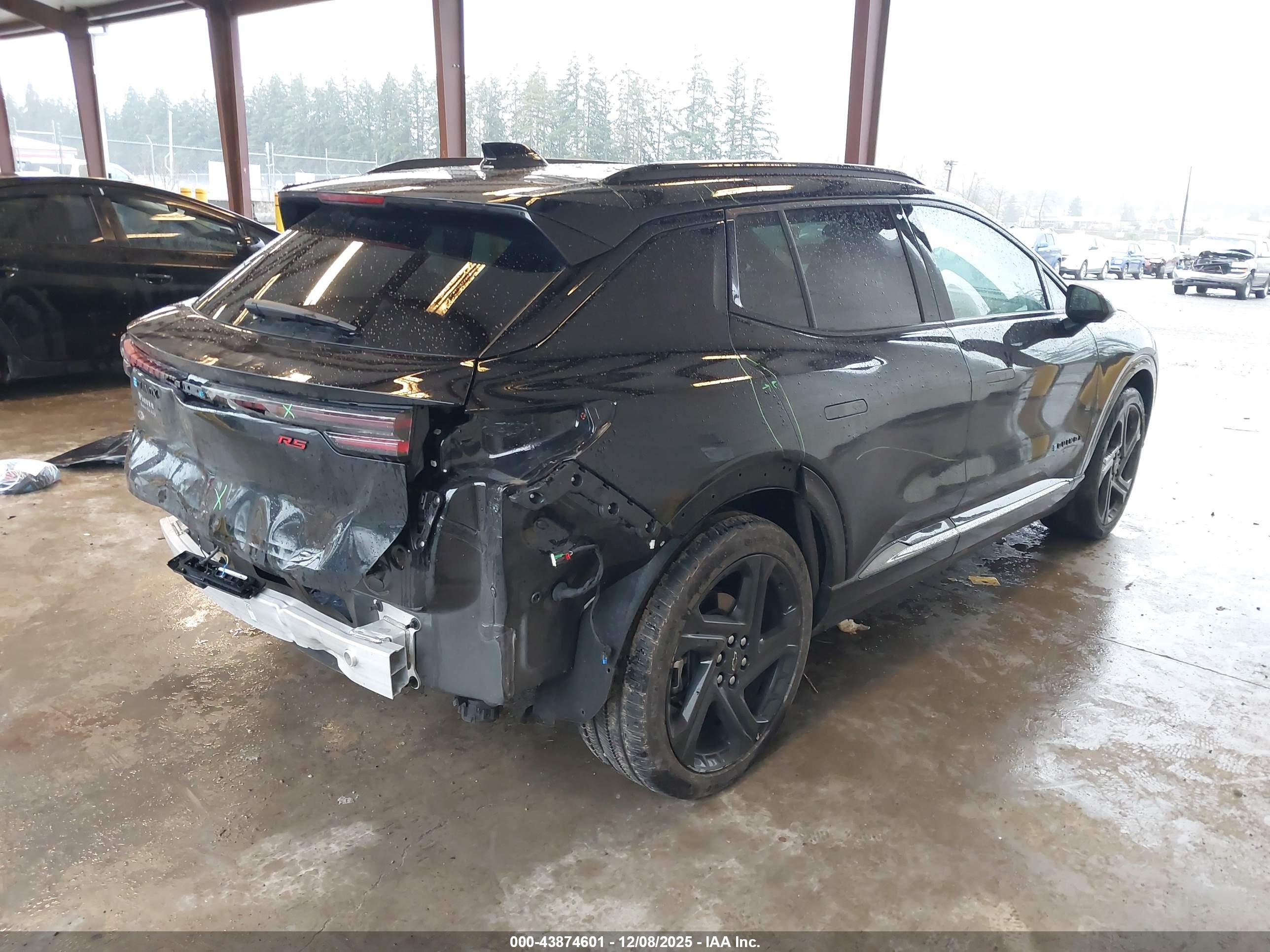CHEVROLET EQUINOX image 4