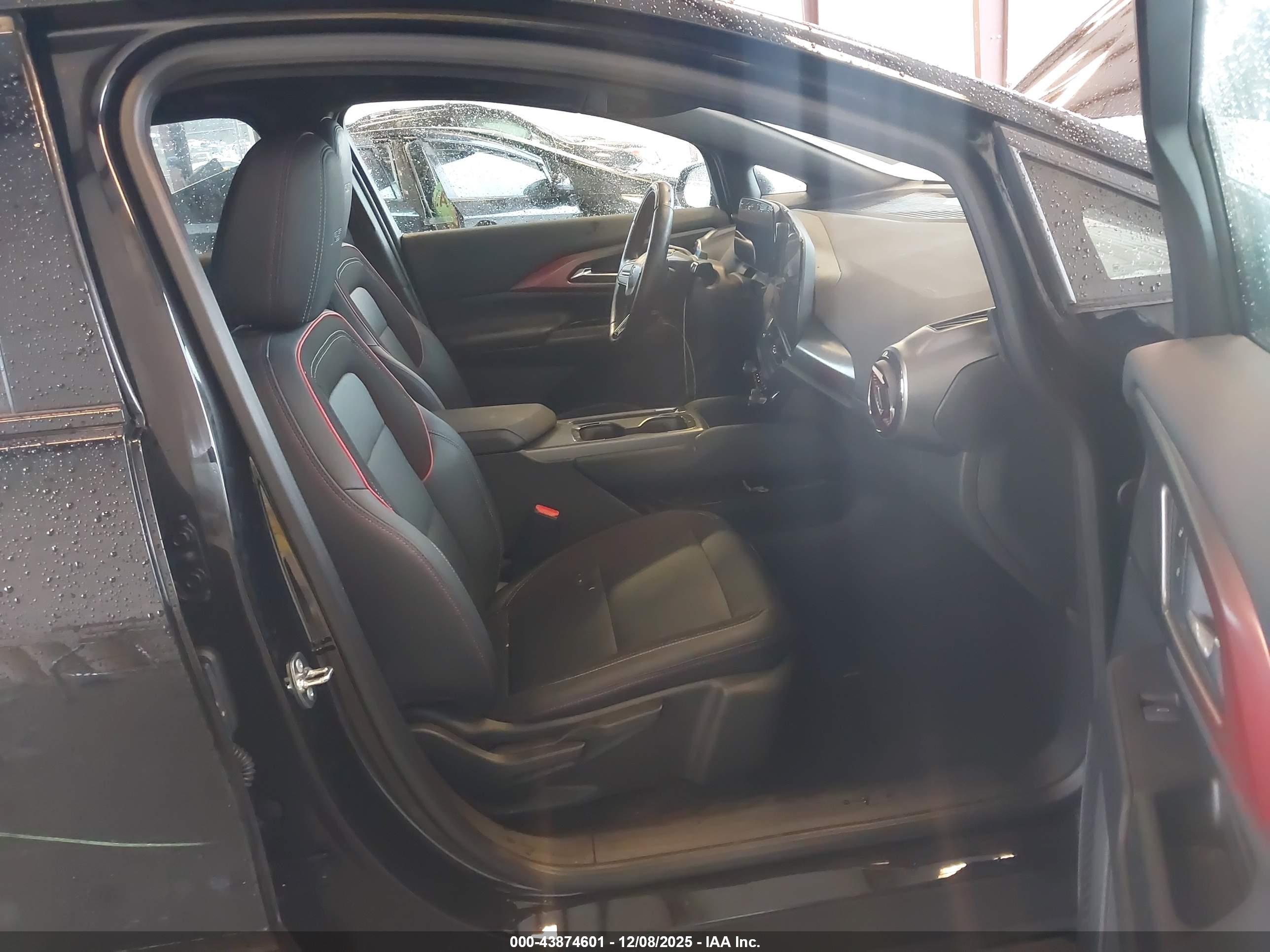 CHEVROLET EQUINOX image 5