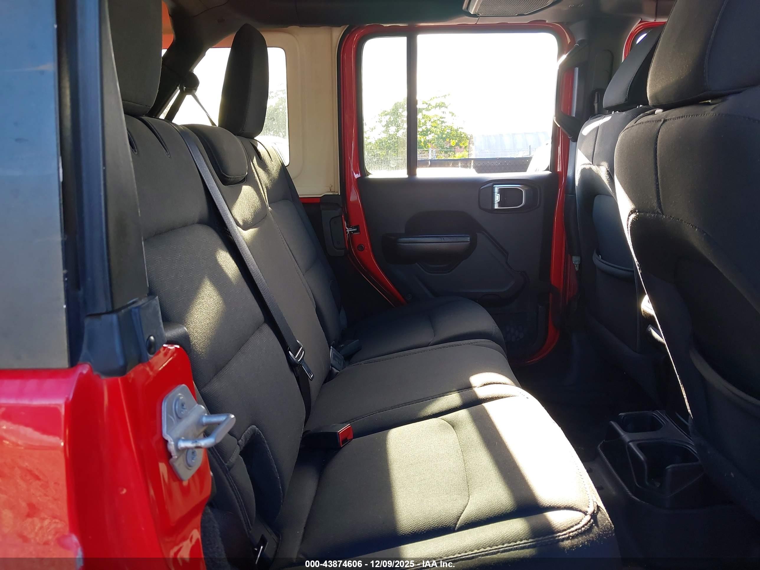 JEEP WRANGLER image 8