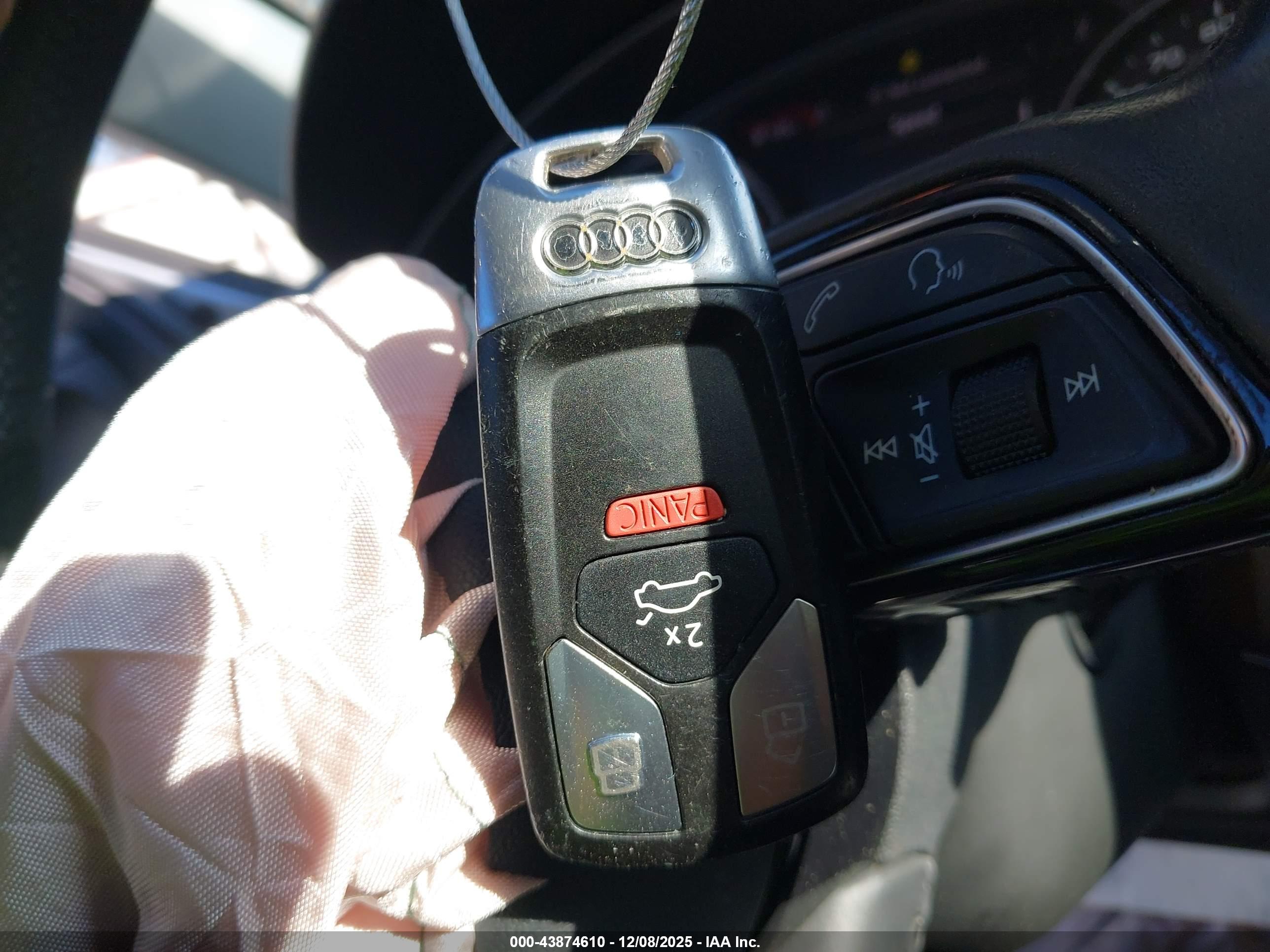 AUDI A4 image 11