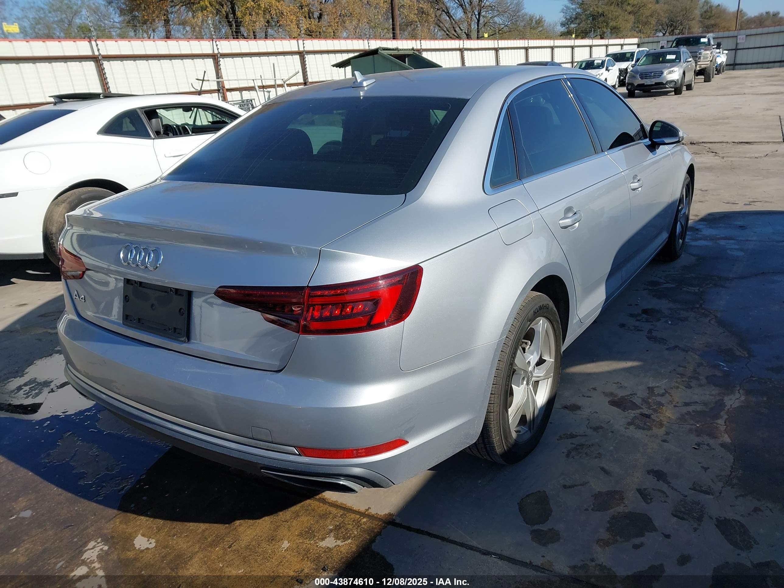 AUDI A4 image 4
