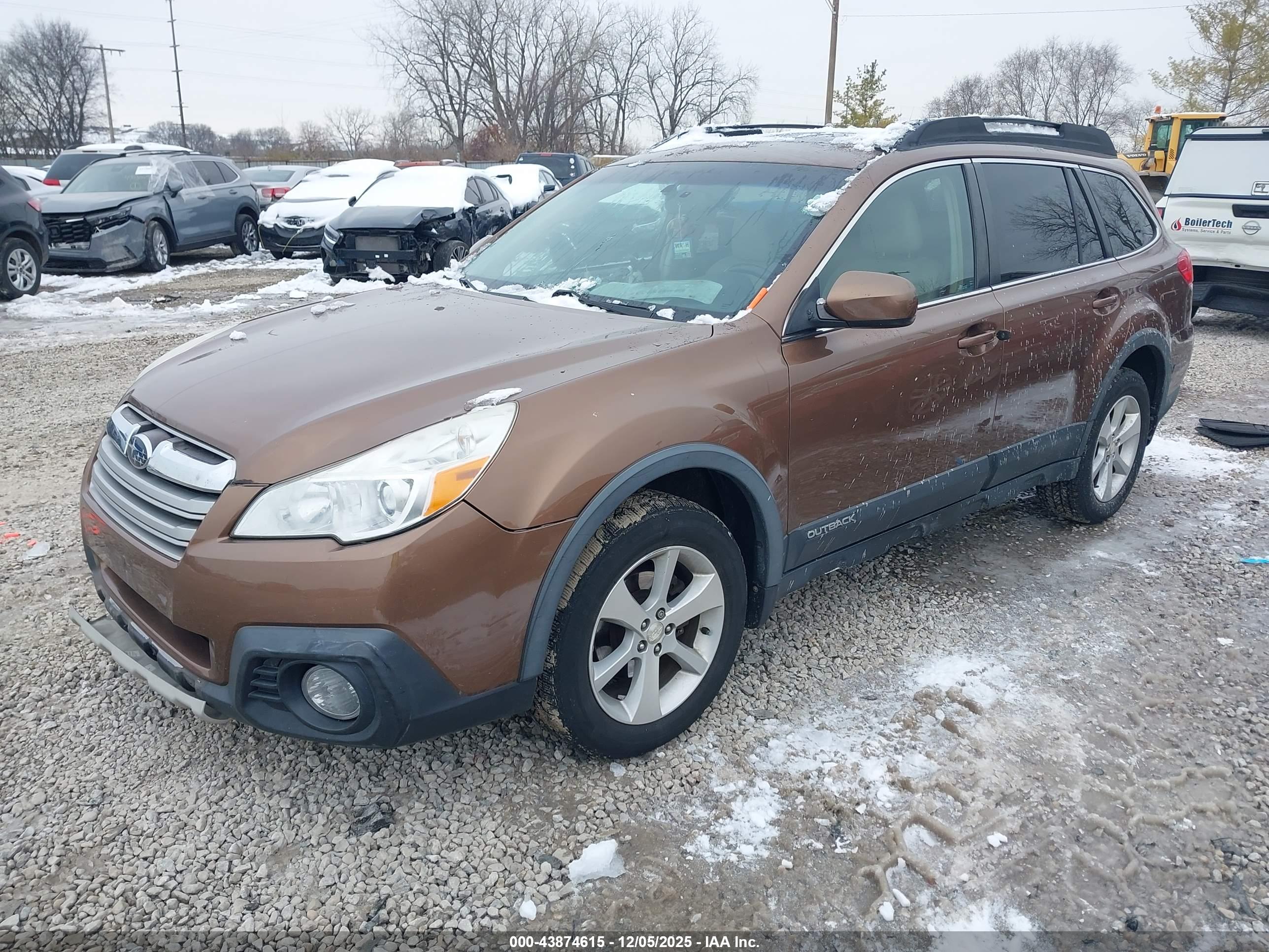 SUBARU OUTBACK image 2
