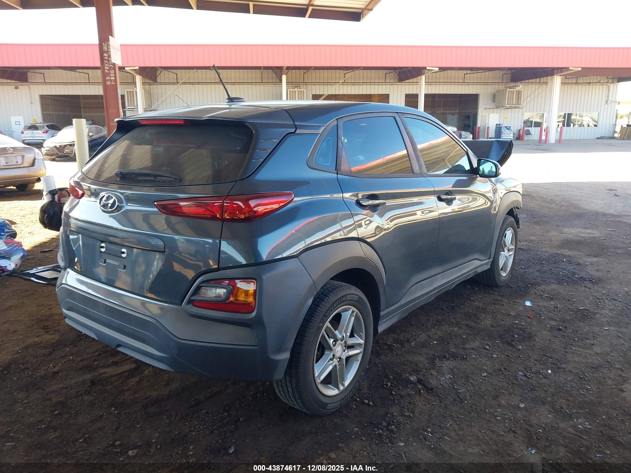 HYUNDAI KONA image 4