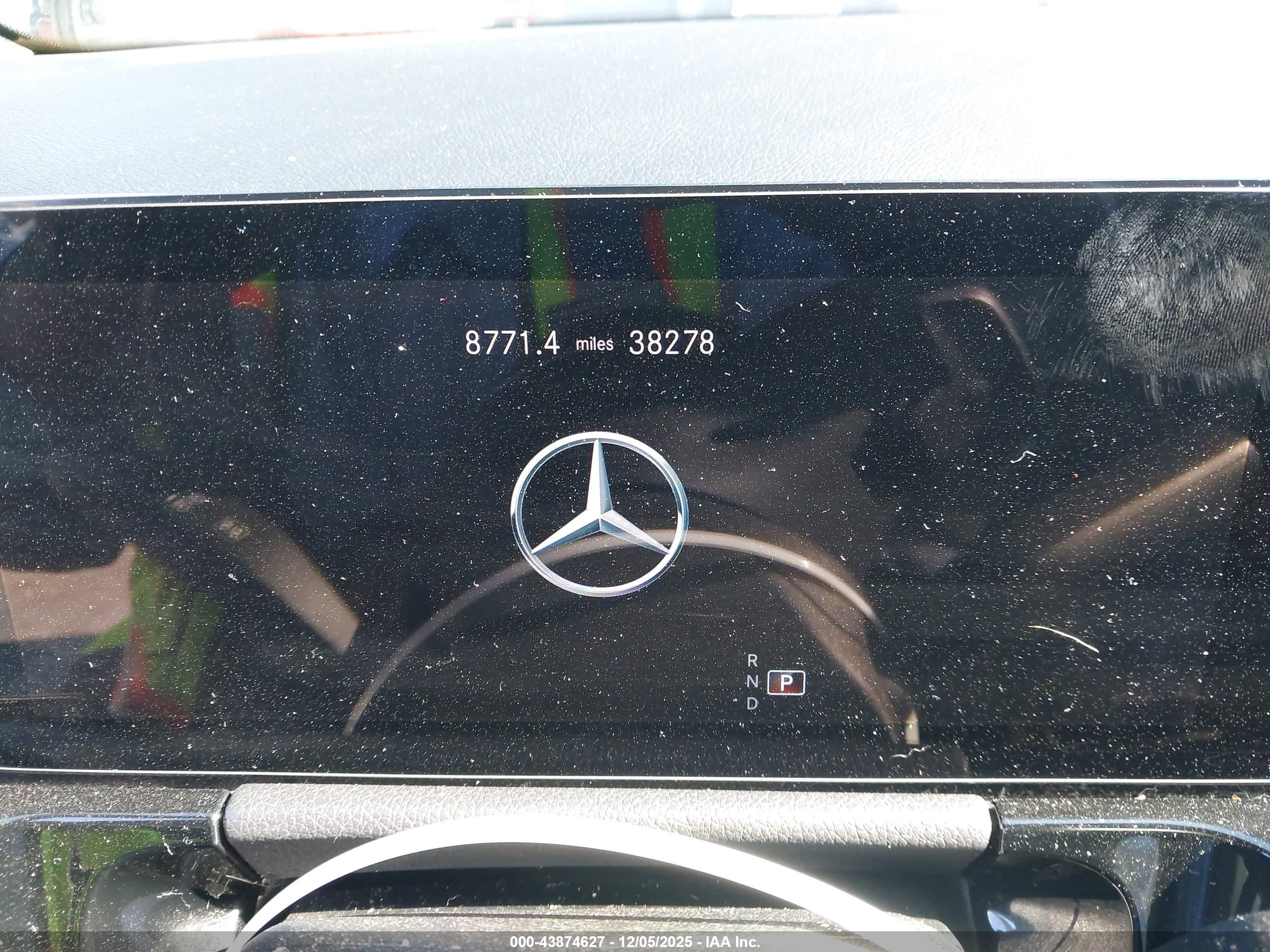 MERCEDES-BENZ GLA image 7