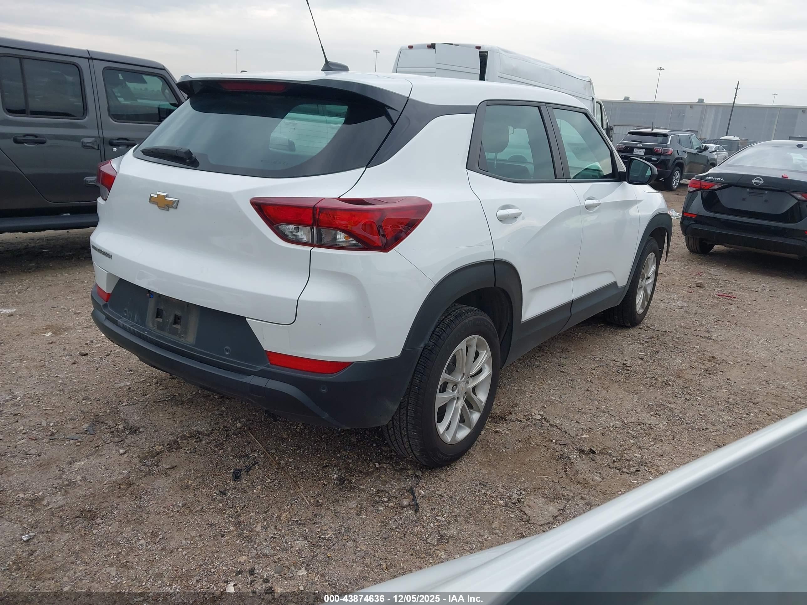CHEVROLET TRAILBLAZER image 4