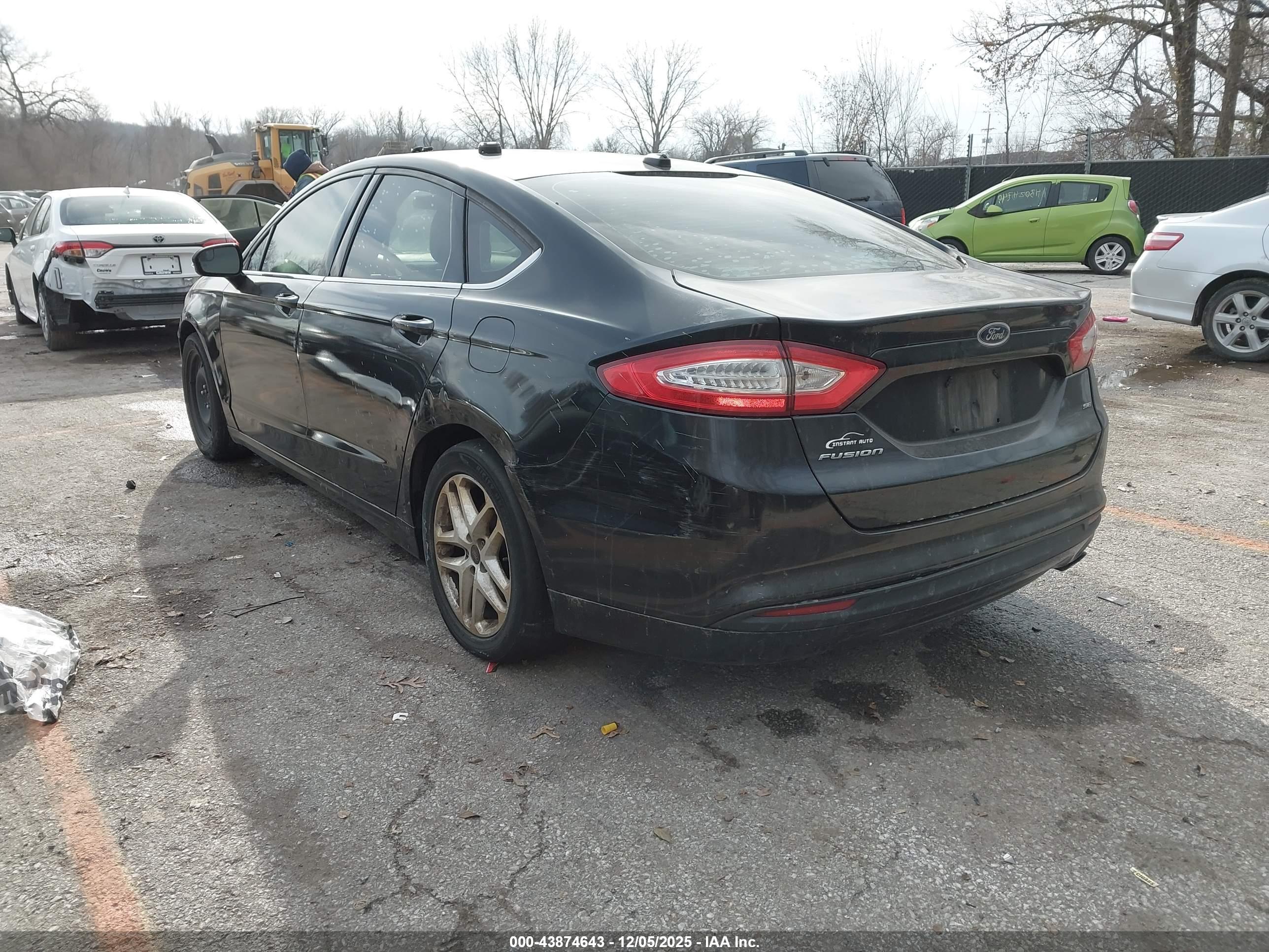 FORD FUSION image 3