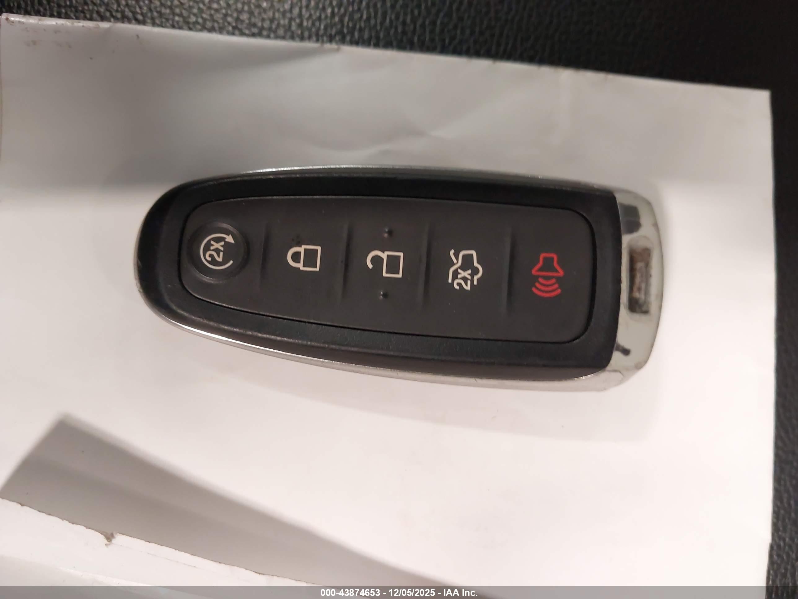 FORD ESCAPE image 11