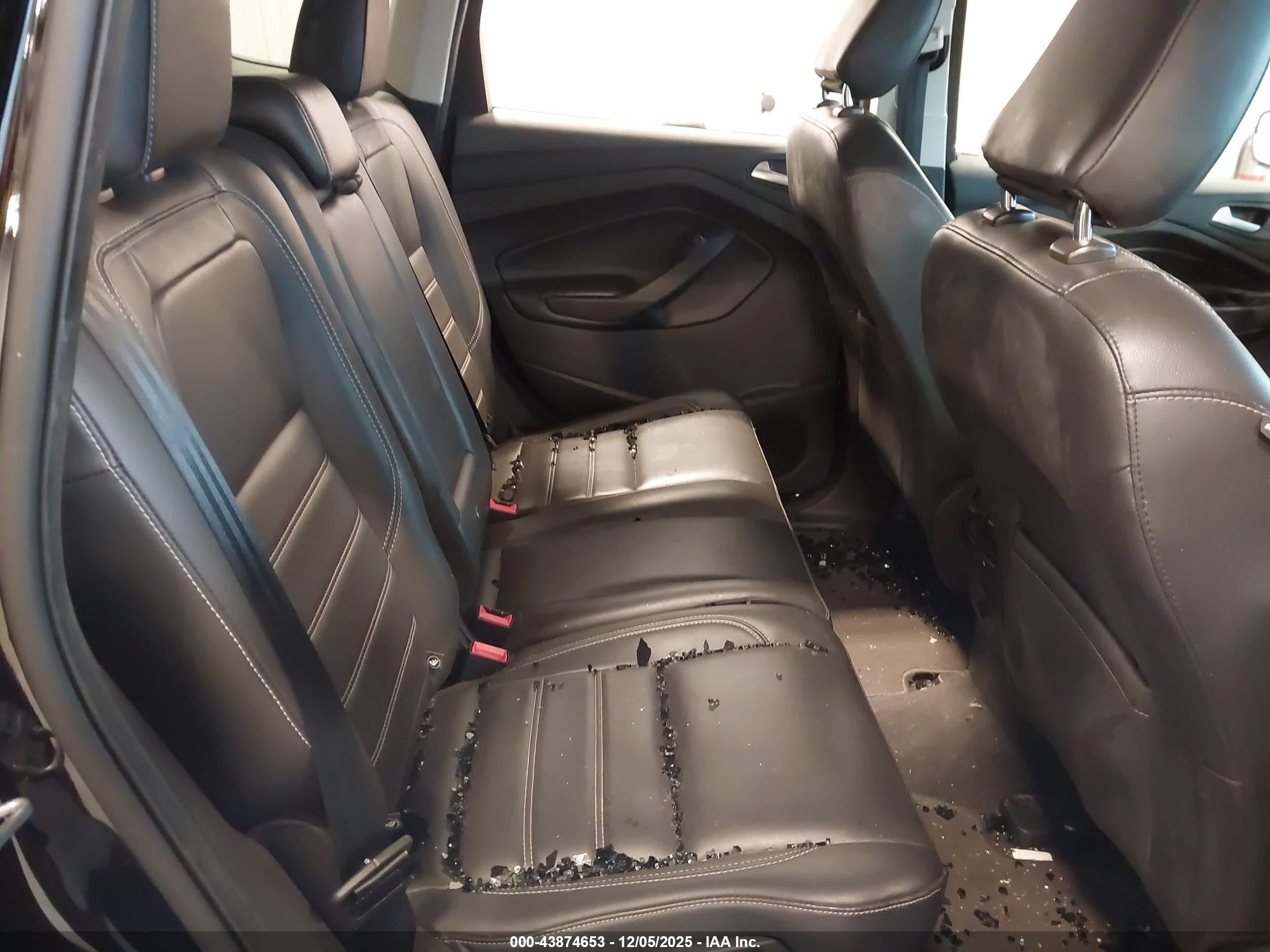 FORD ESCAPE image 8